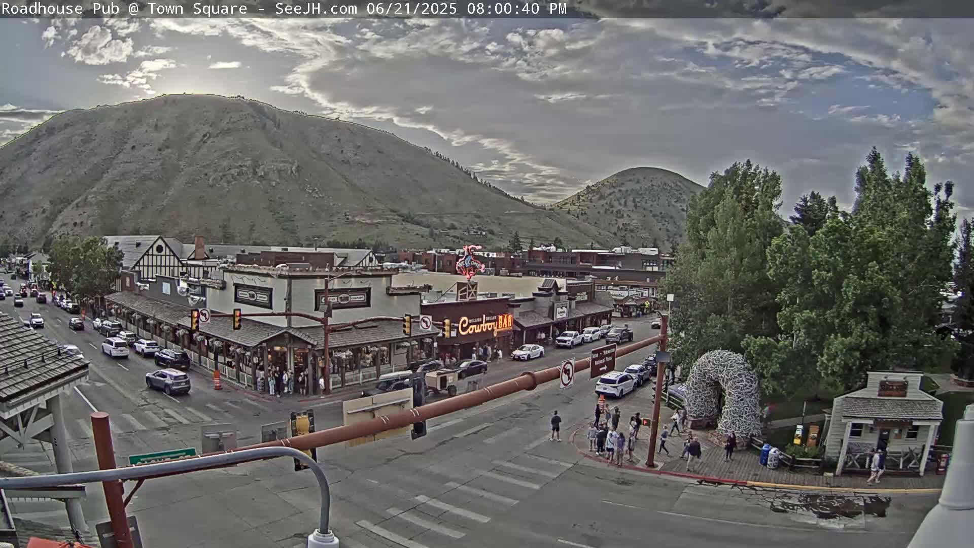 Jackson Hole, Jackson Town Intersection West View Live Cam - Jackson, Teton, Wyoming, USA