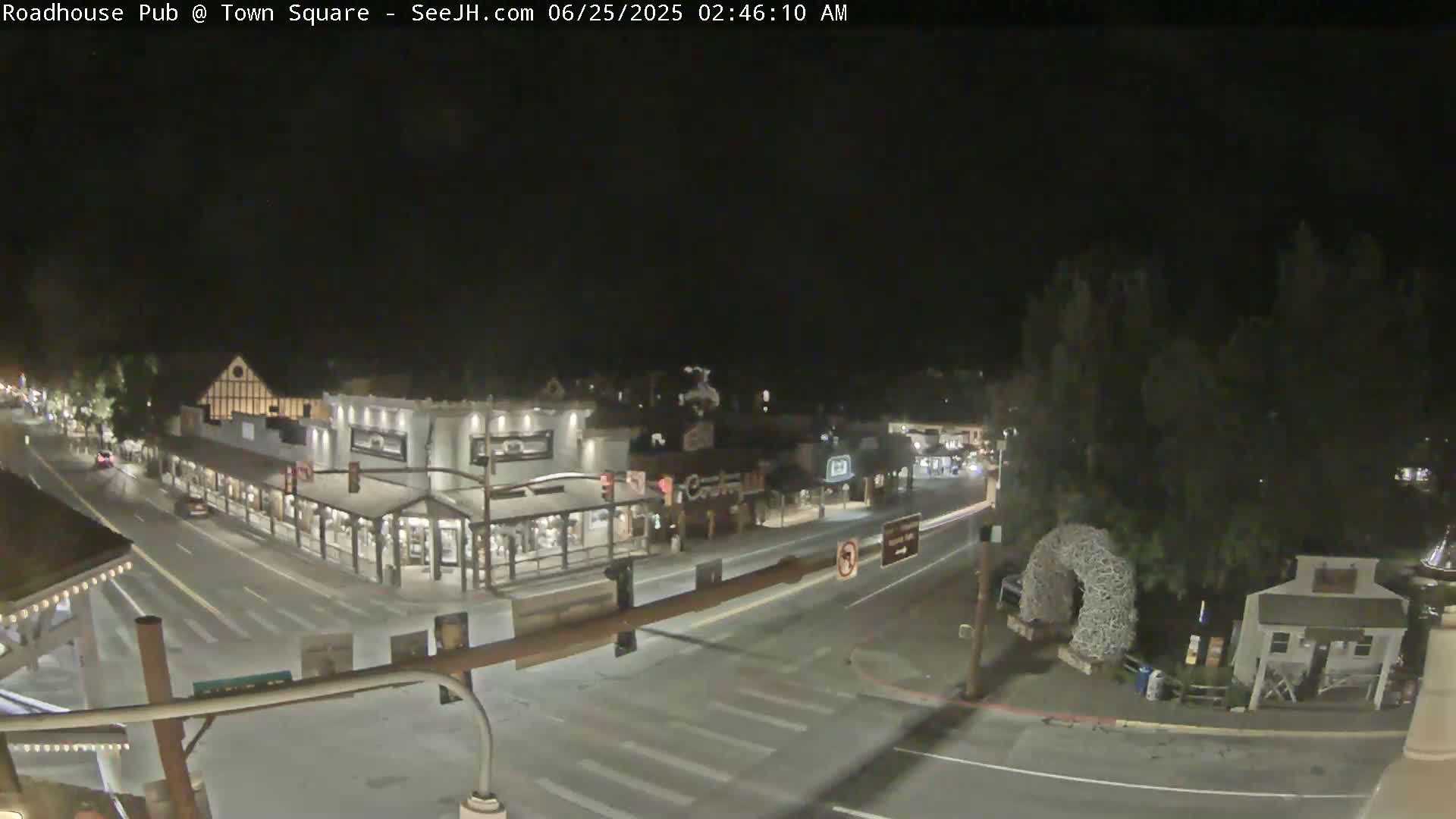 Jackson Hole, Jackson Town Intersection West View Live Cam - Jackson, Teton, Wyoming, USA