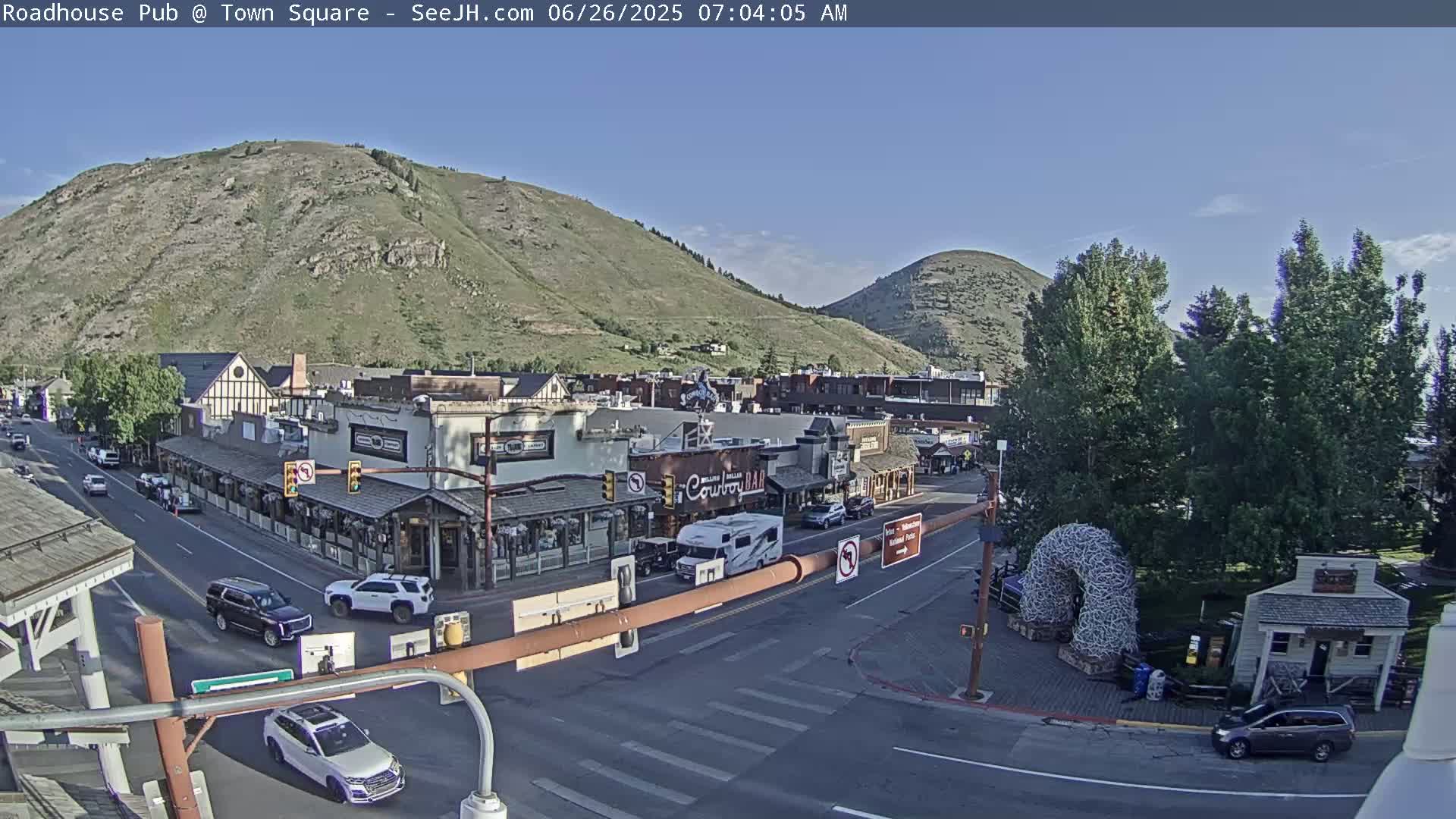Jackson Hole, Jackson Town Intersection West View Live Cam - Jackson, Teton, Wyoming, USA