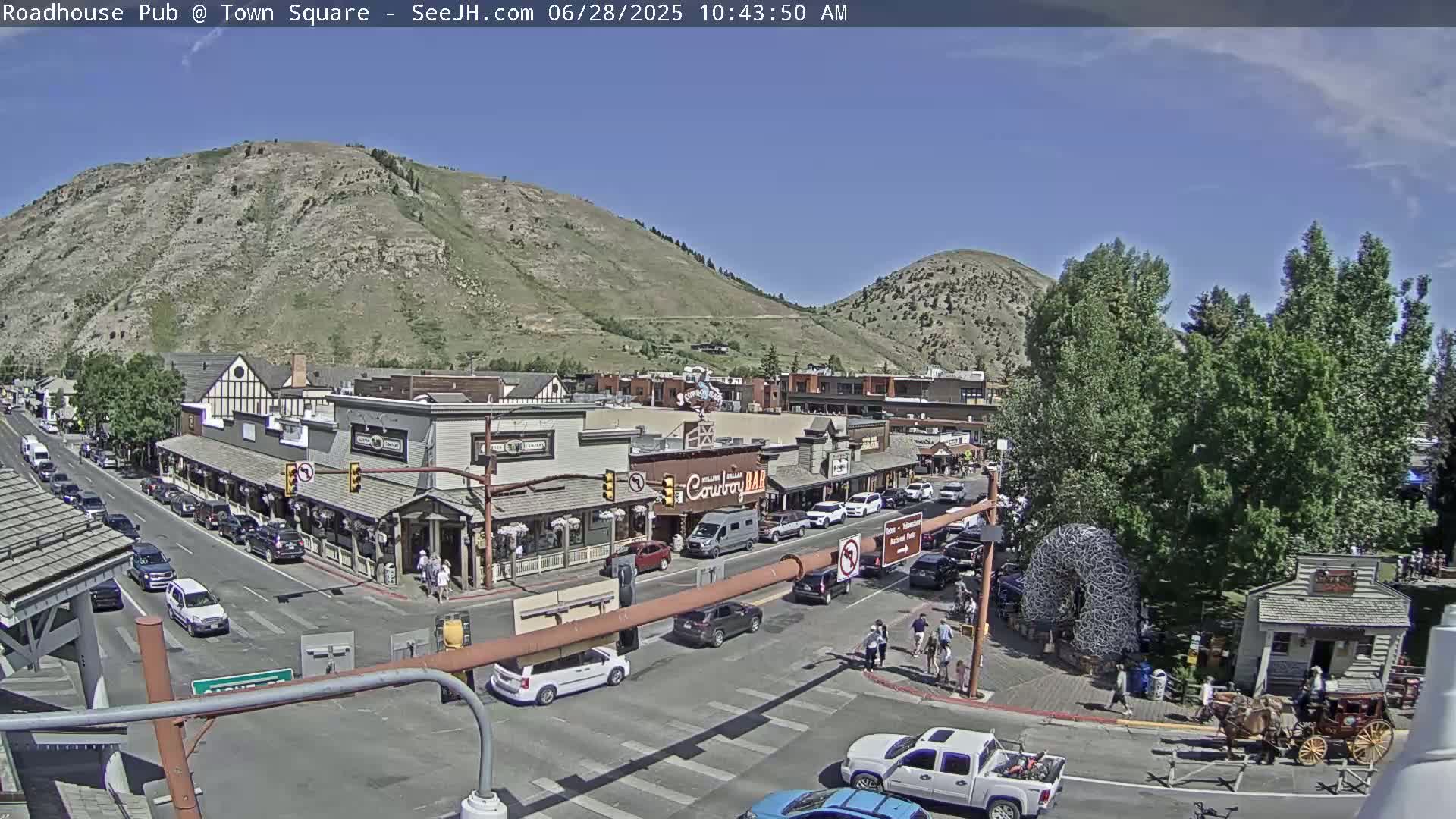 Jackson Hole, Jackson Town Intersection West View Live Cam - Jackson, Teton, Wyoming, USA
