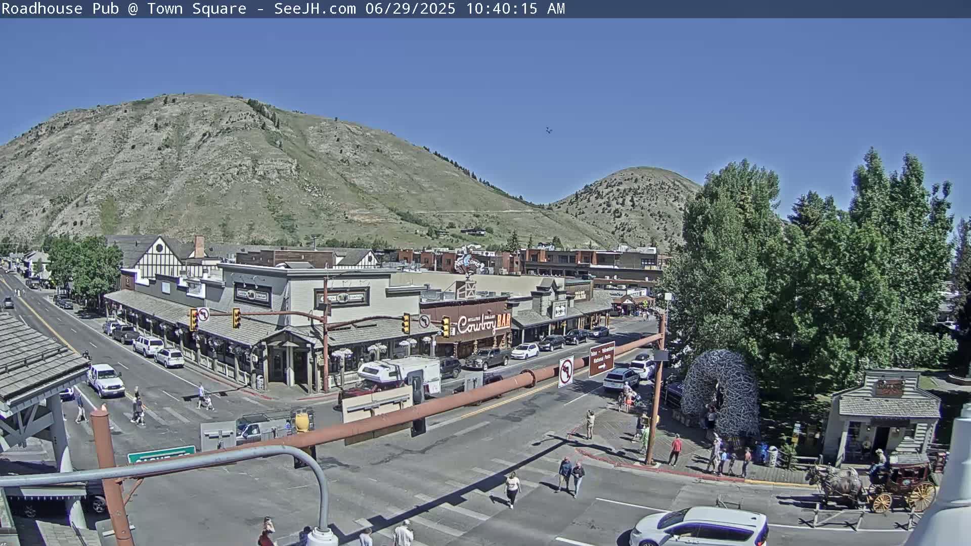 Jackson Hole, Jackson Town Intersection West View Live Cam - Jackson, Teton, Wyoming, USA