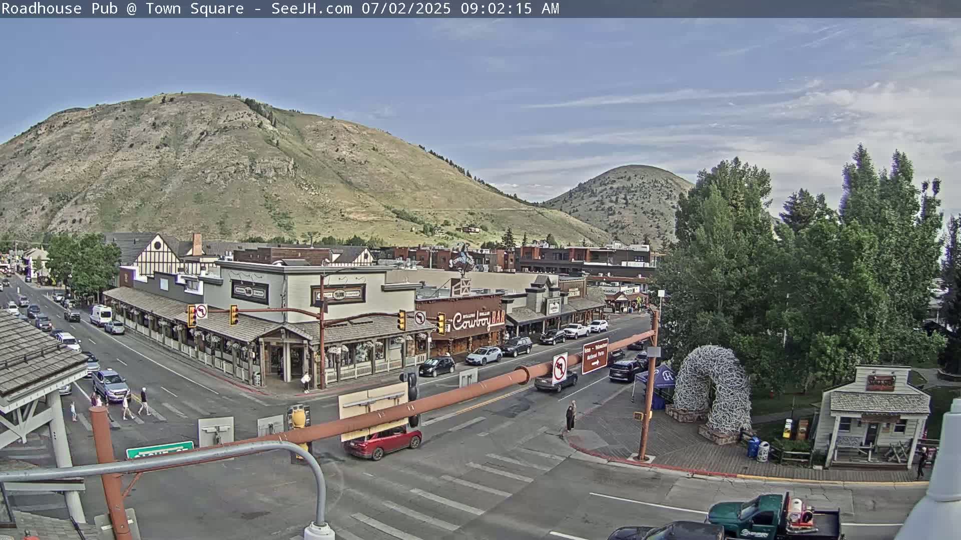 Jackson Hole, Jackson Town Intersection West View Live Cam - Jackson, Teton, Wyoming, USA