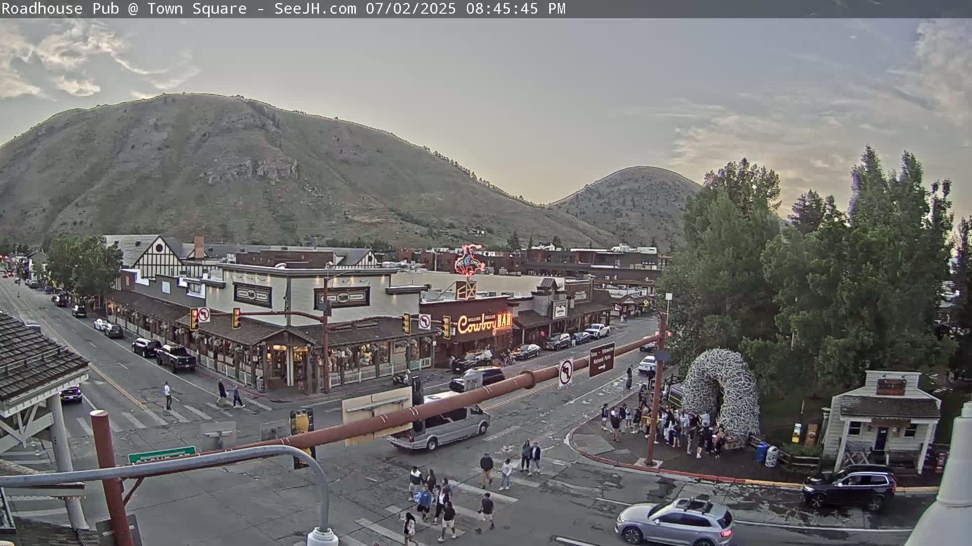Jackson Hole, Jackson Town Intersection West View Live Cam - Jackson, Teton, Wyoming, USA