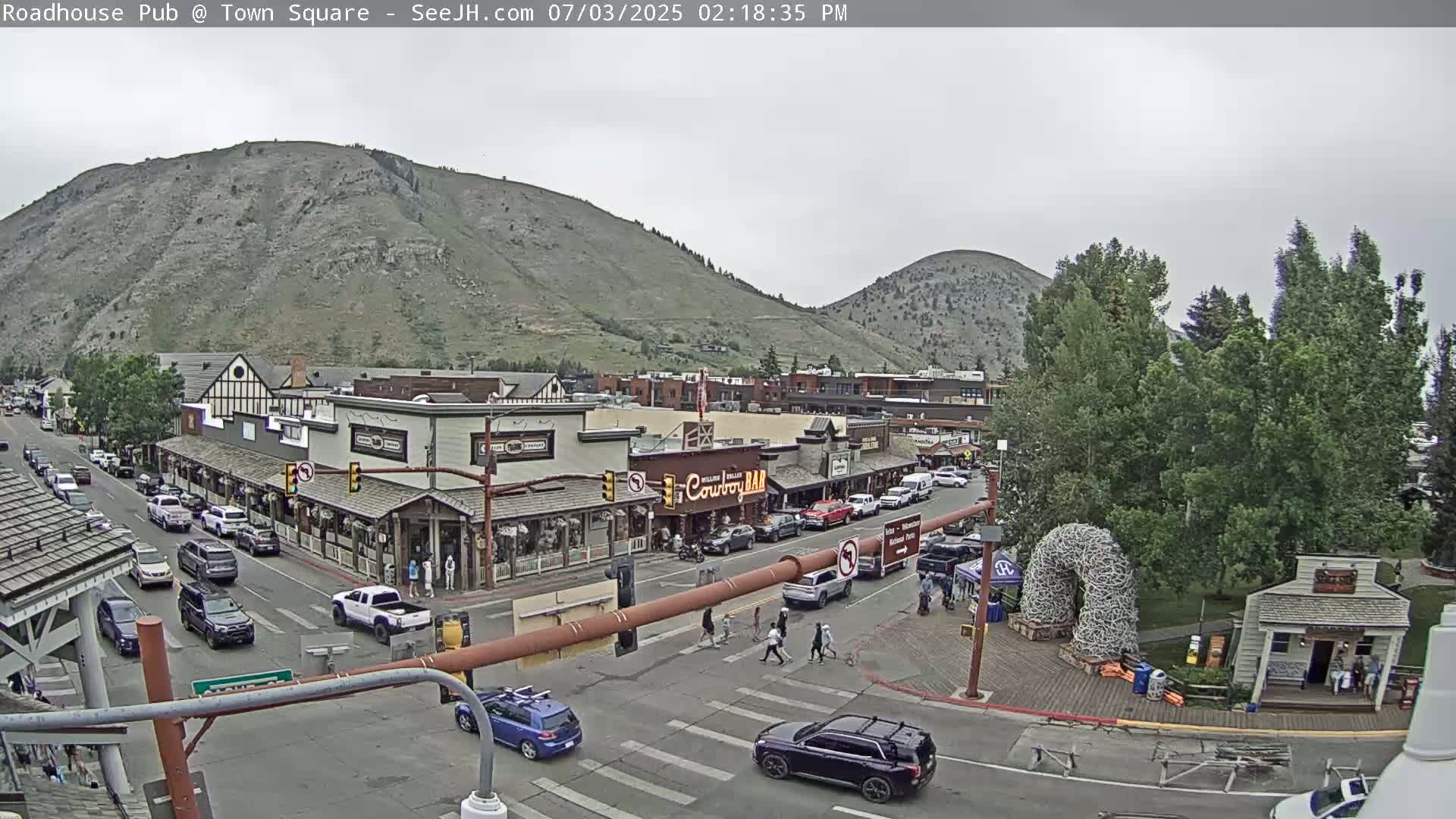 Jackson Hole, Jackson Town Intersection West View Live Cam - Jackson, Teton, Wyoming, USA