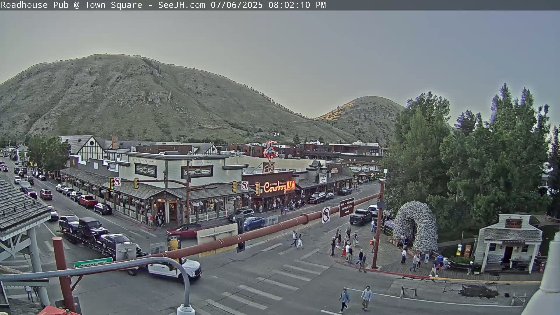 Jackson Hole, Jackson Town Intersection West View Live Cam - Jackson, Teton, Wyoming, USA