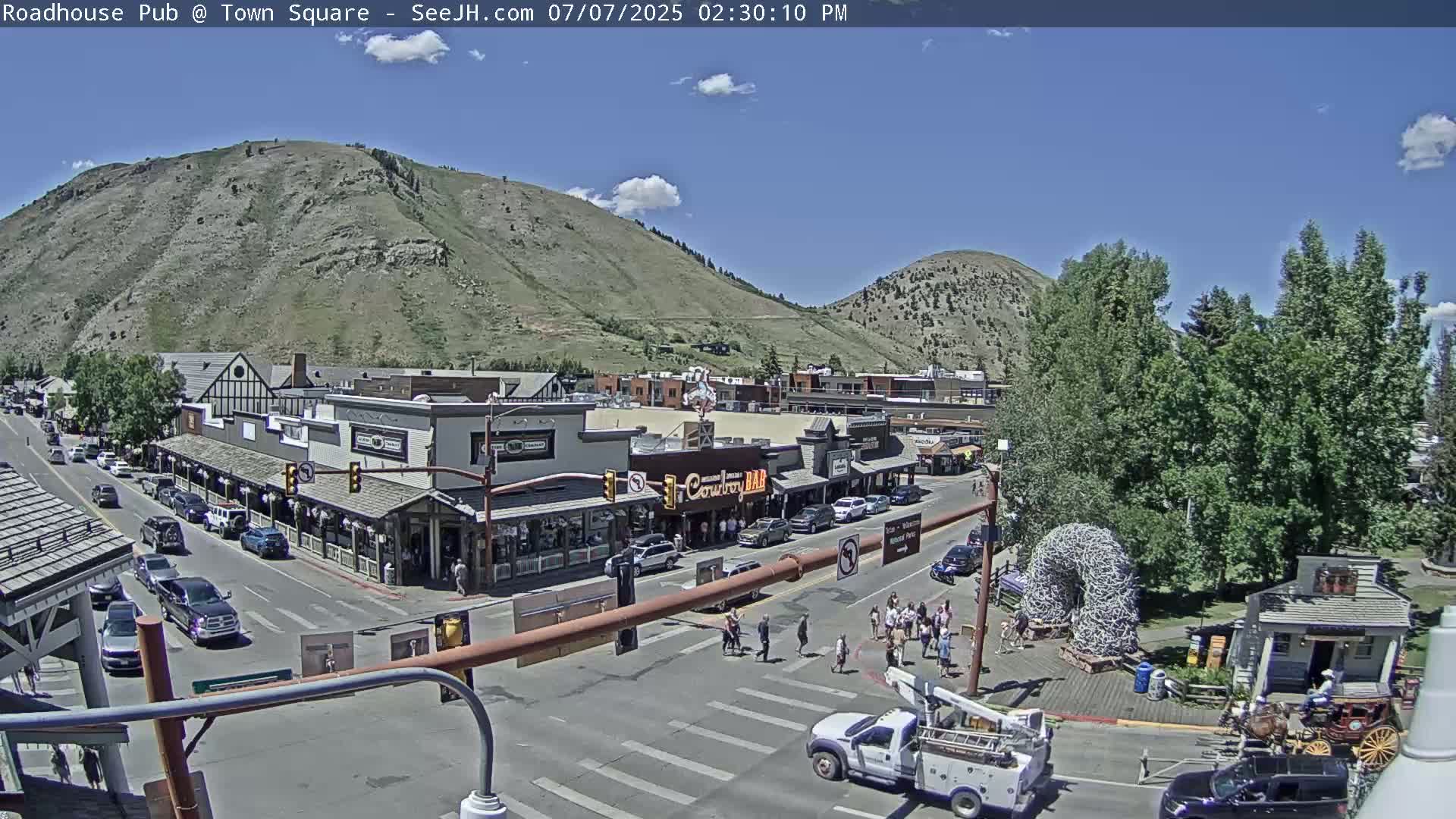 Jackson Hole, Jackson Town Intersection West View Live Cam - Jackson, Teton, Wyoming, USA