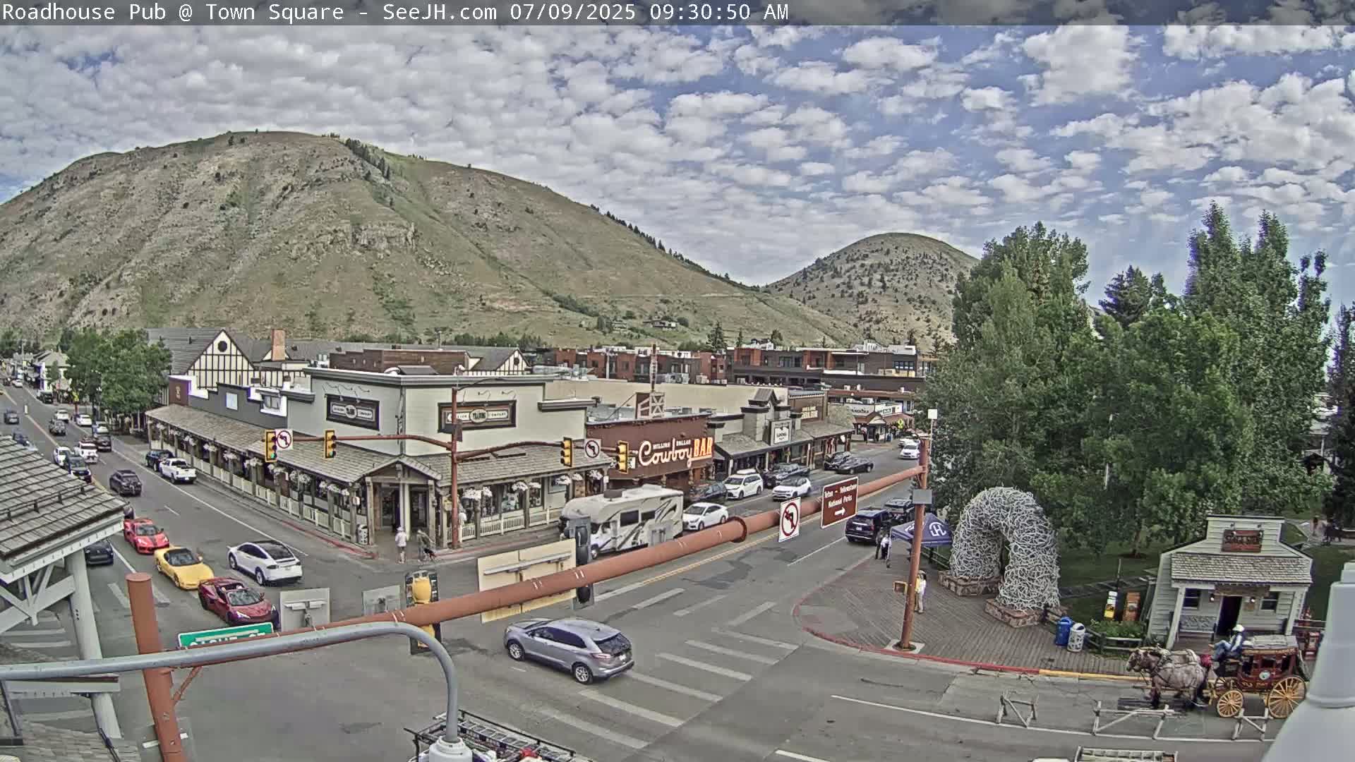 Jackson Hole, Jackson Town Intersection West View Live Cam - Jackson, Teton, Wyoming, USA