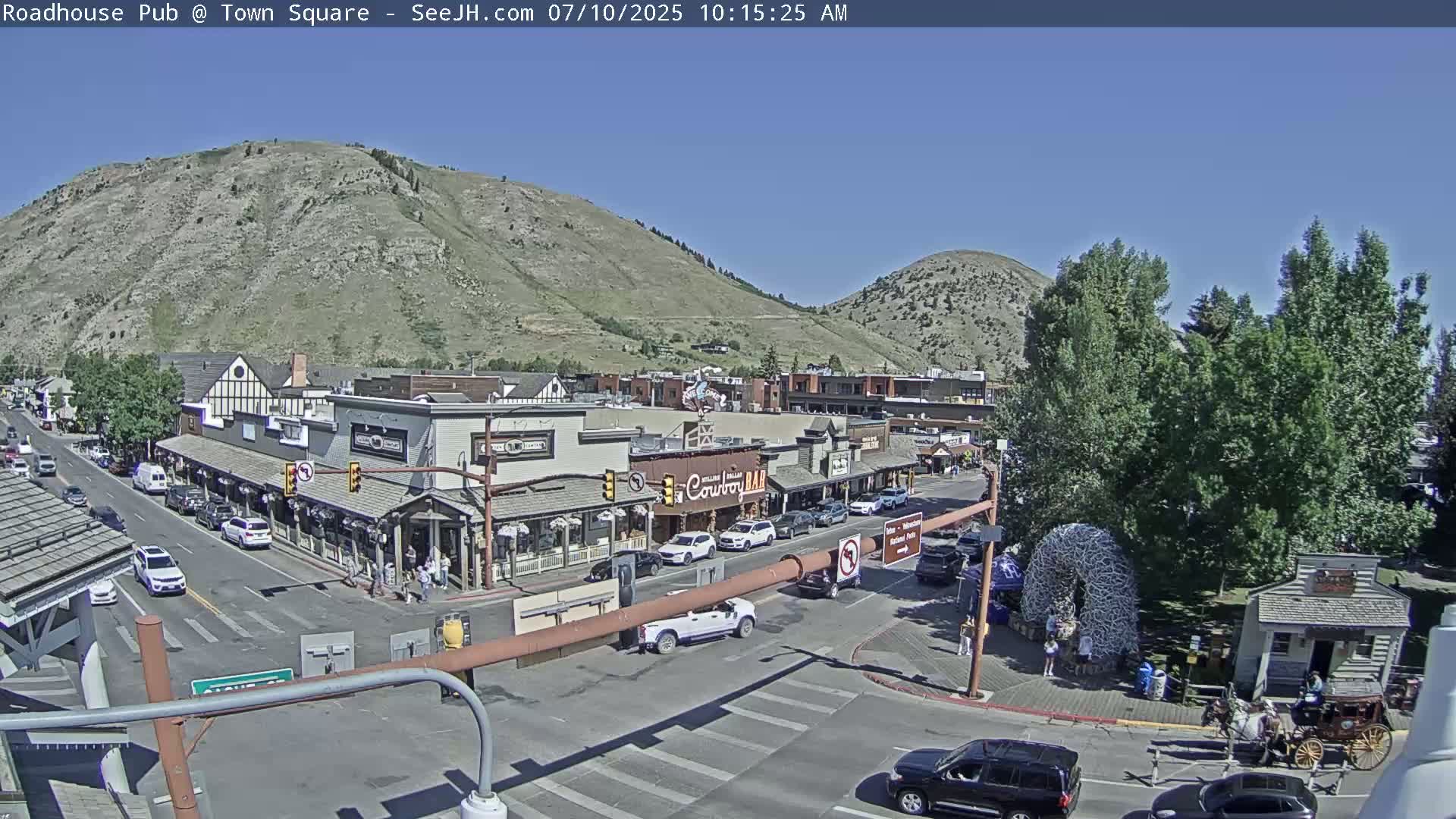 Jackson Hole, Jackson Town Intersection West View Live Cam - Jackson, Teton, Wyoming, USA