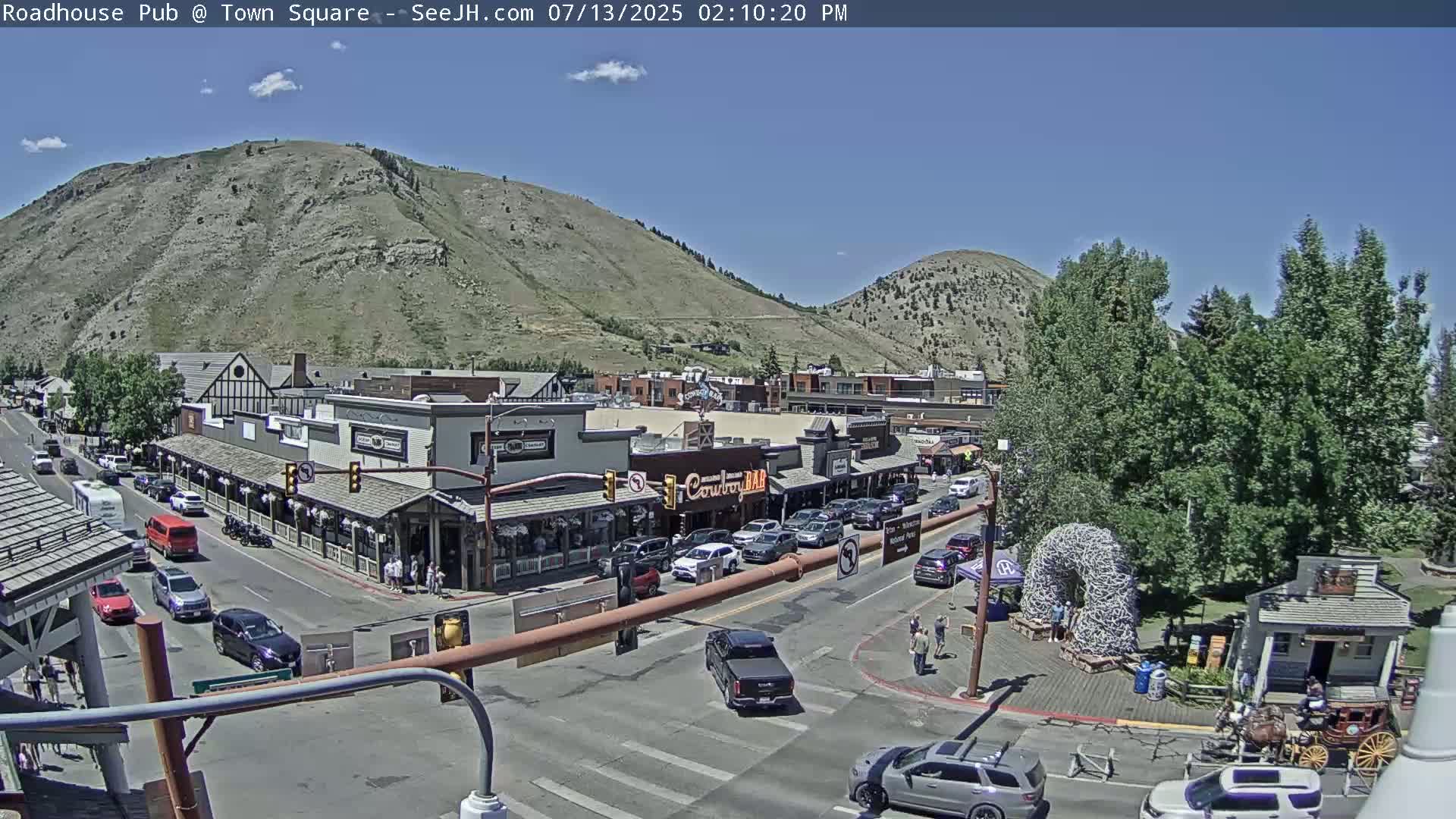 Jackson Hole, Jackson Town Intersection West View Live Cam - Jackson, Teton, Wyoming, USA