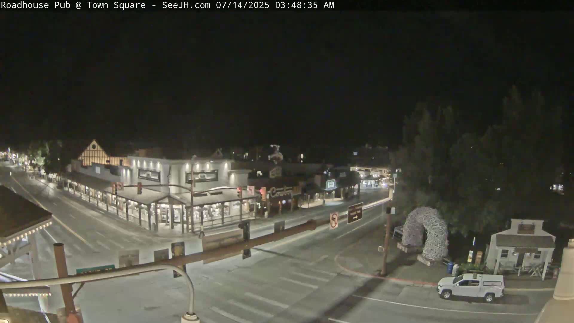 Jackson Hole, Jackson Town Intersection West View Live Cam - Jackson, Teton, Wyoming, USA