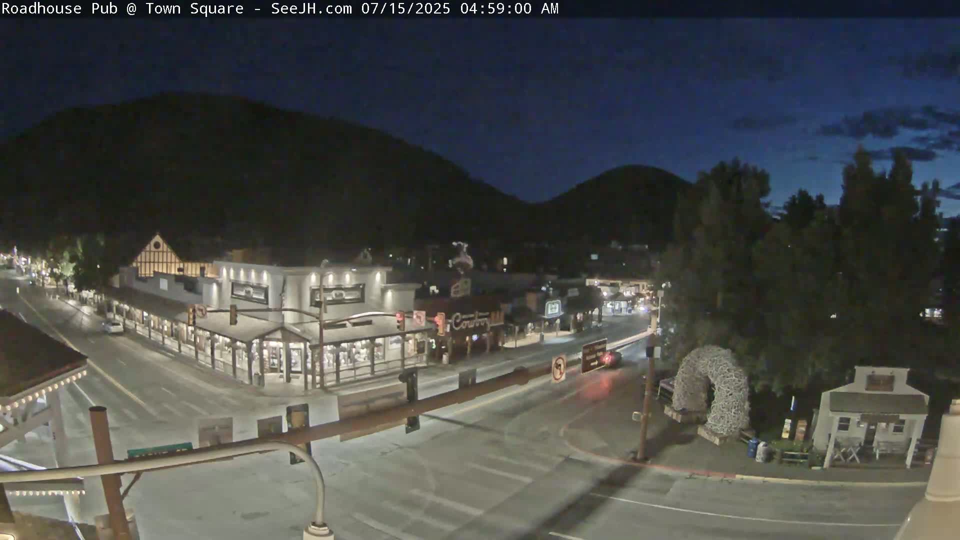 Jackson Hole, Jackson Town Intersection West View Live Cam - Jackson, Teton, Wyoming, USA