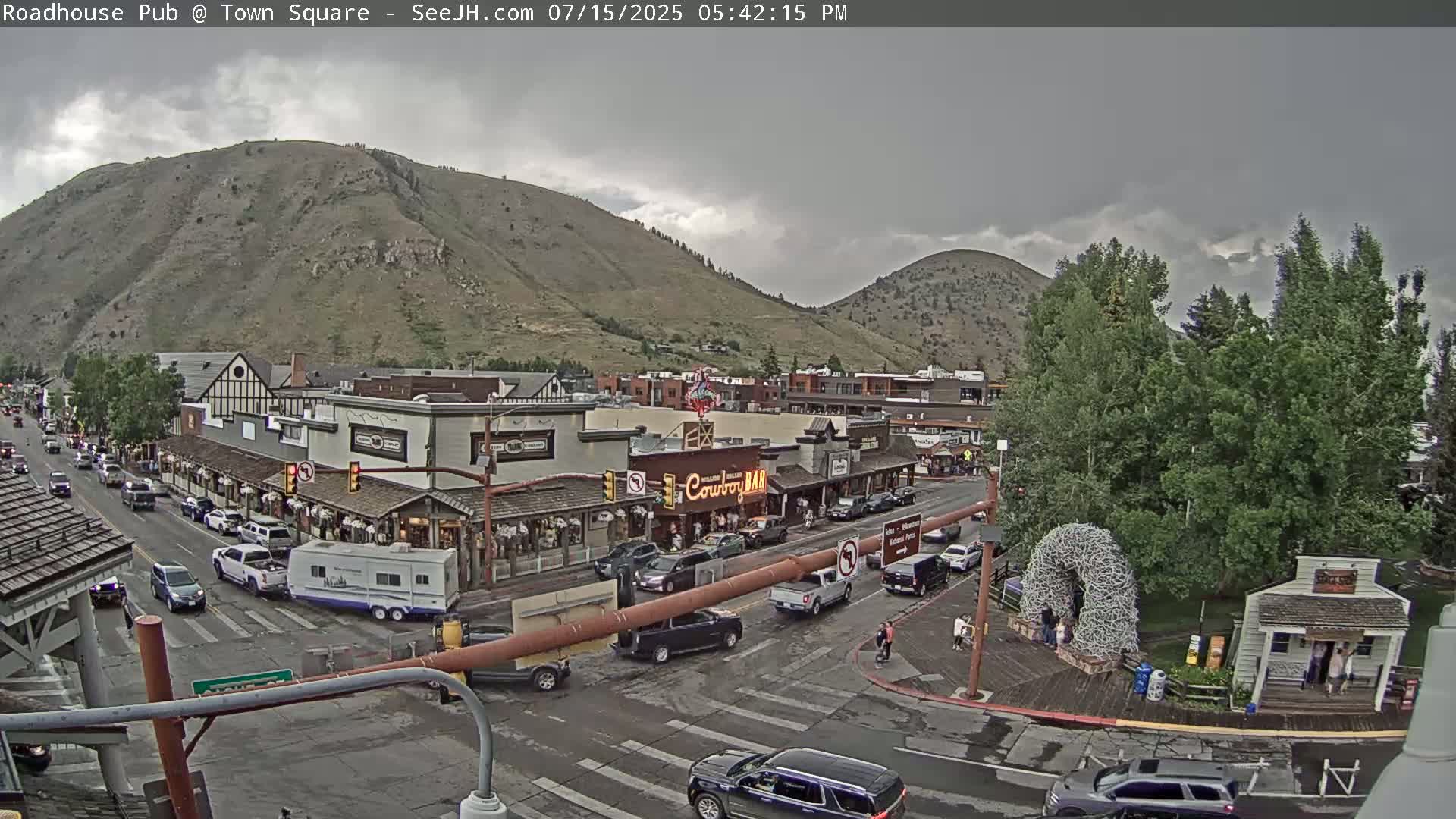 Jackson Hole, Jackson Town Intersection West View Live Cam - Jackson, Teton, Wyoming, USA
