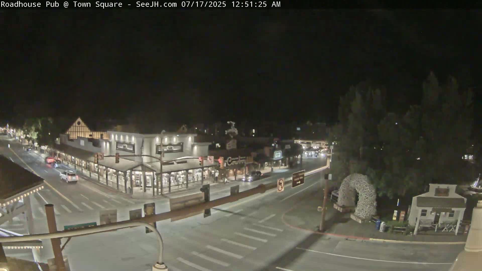 Jackson Hole, Jackson Town Intersection West View Live Cam - Jackson, Teton, Wyoming, USA