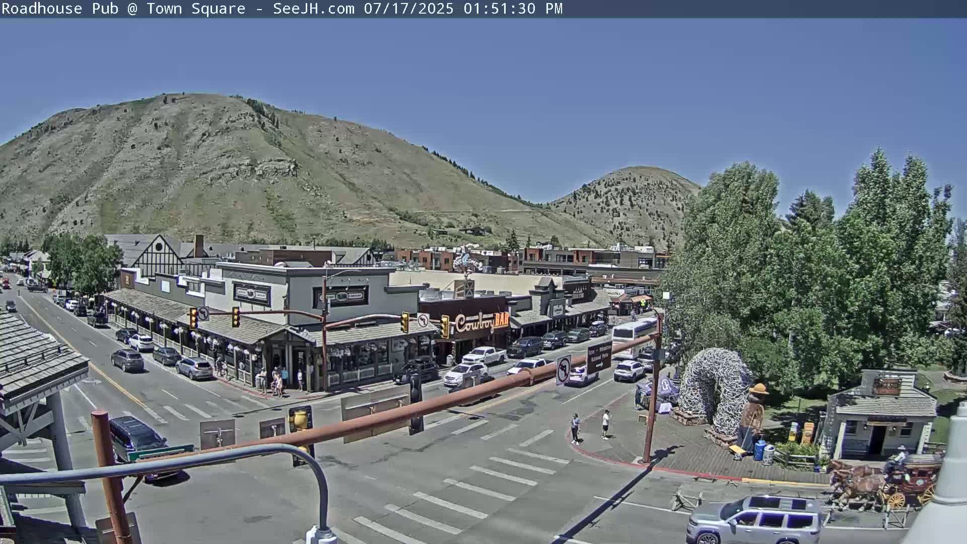 Jackson Hole, Jackson Town Intersection West View Live Cam - Jackson, Teton, Wyoming, USA