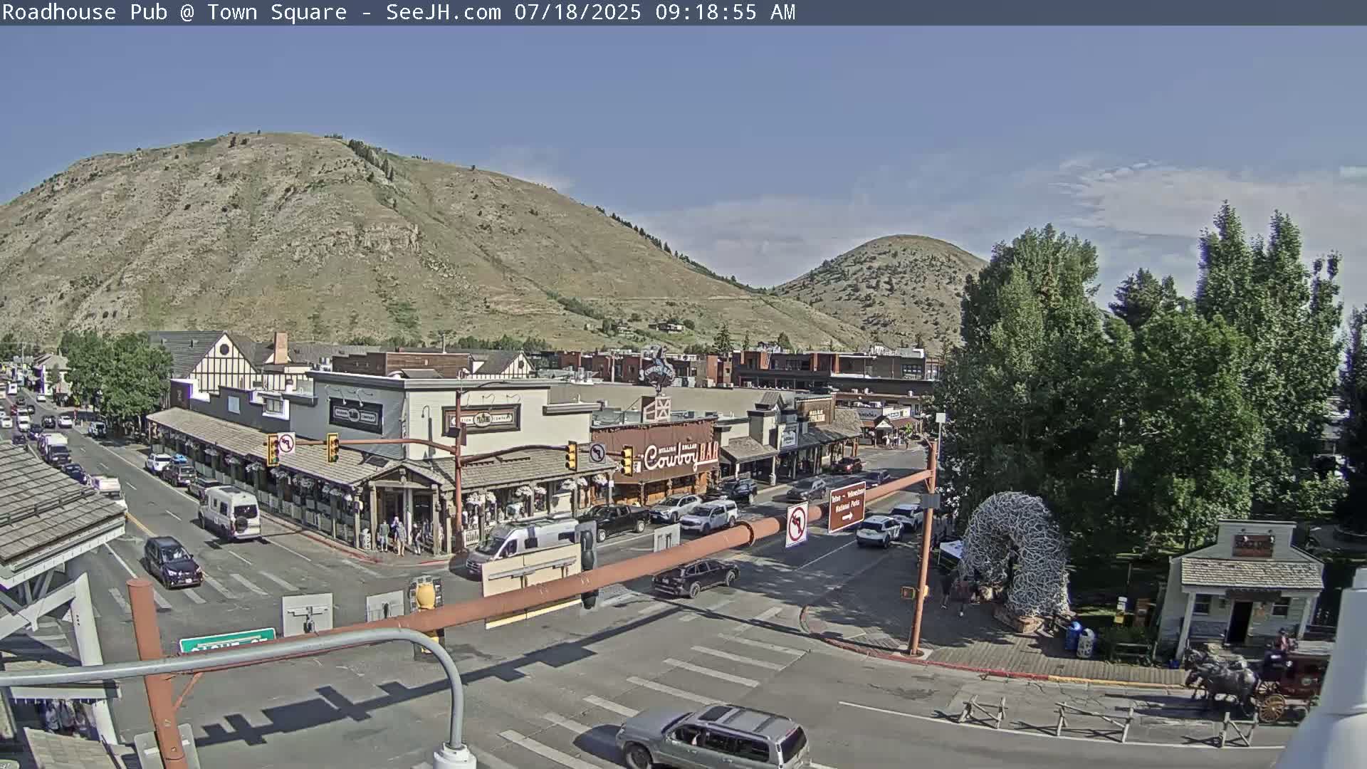 Jackson Hole, Jackson Town Intersection West View Live Cam - Jackson, Teton, Wyoming, USA