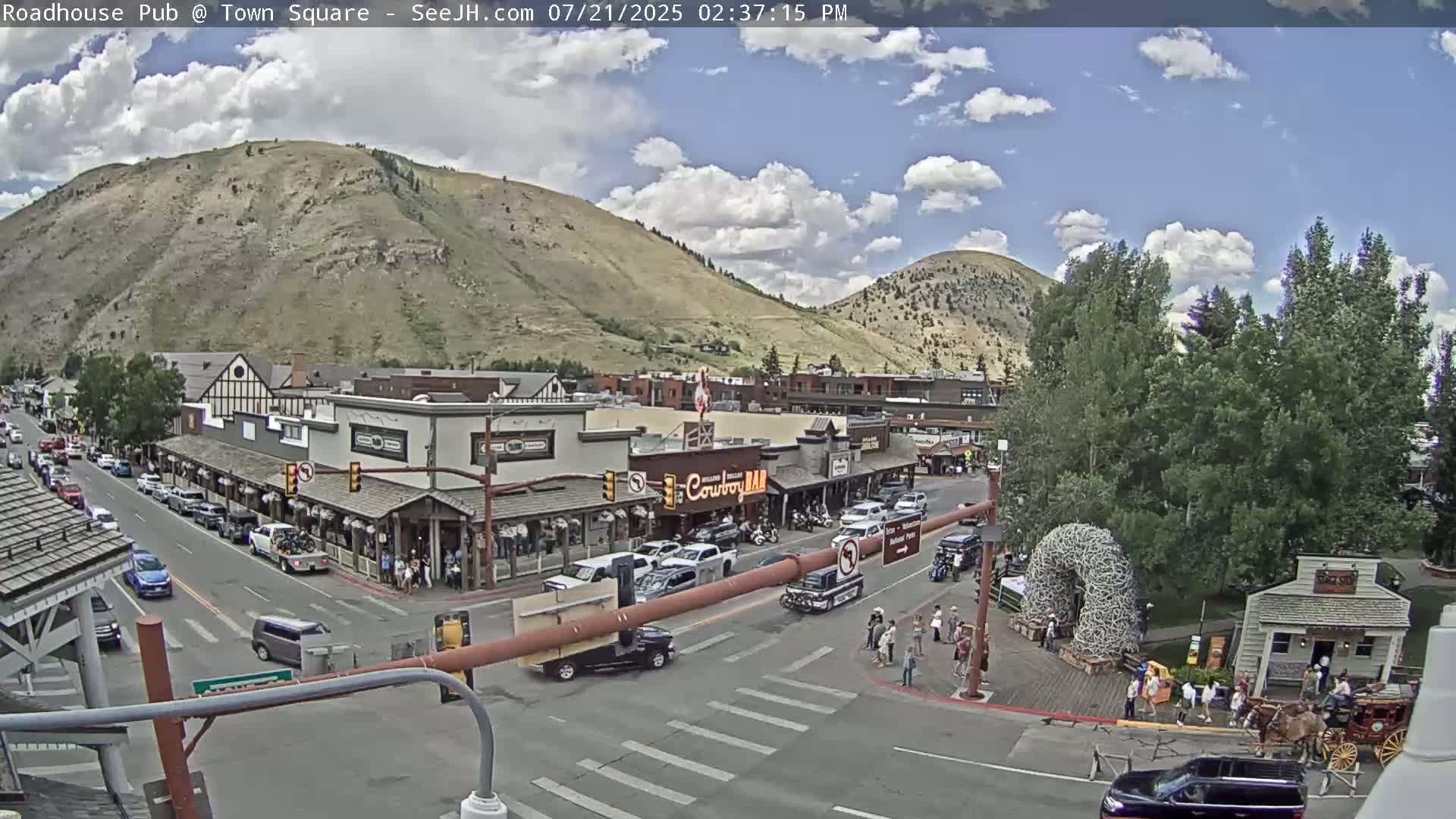 Jackson Hole, Jackson Town Intersection West View Live Cam - Jackson, Teton, Wyoming, USA