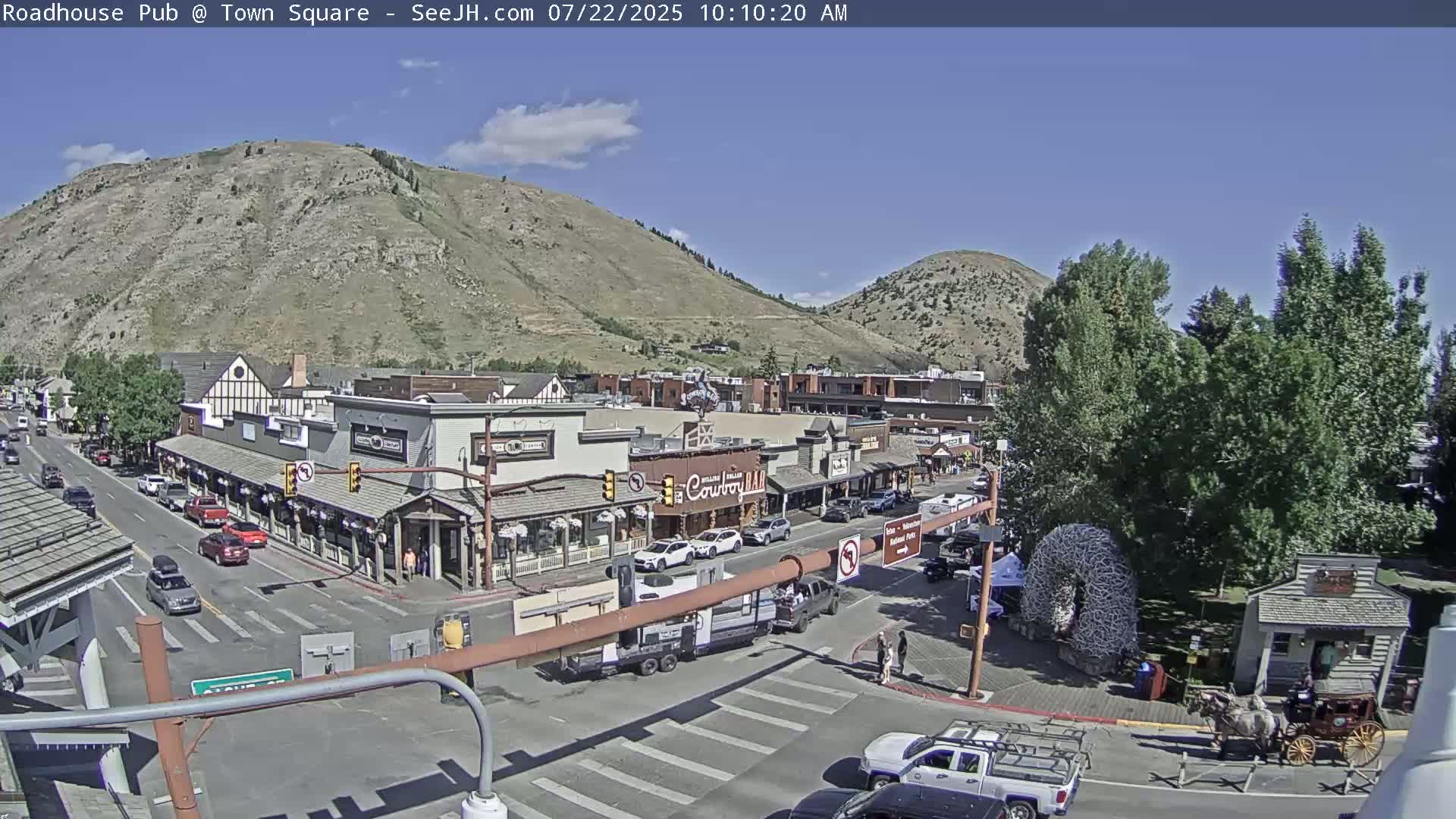 Jackson Hole, Jackson Town Intersection West View Live Cam - Jackson, Teton, Wyoming, USA