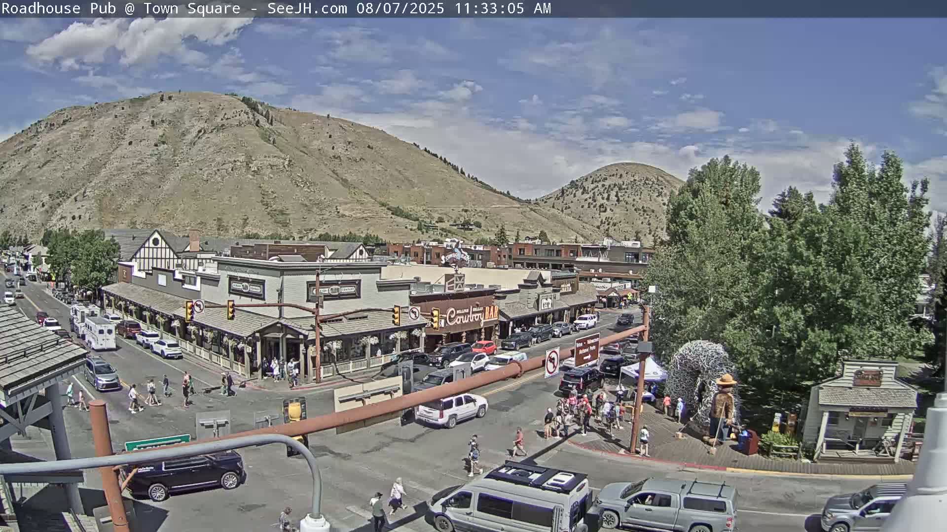 Jackson Hole, Jackson Town Intersection West View Live Cam - Jackson, Teton, Wyoming, USA