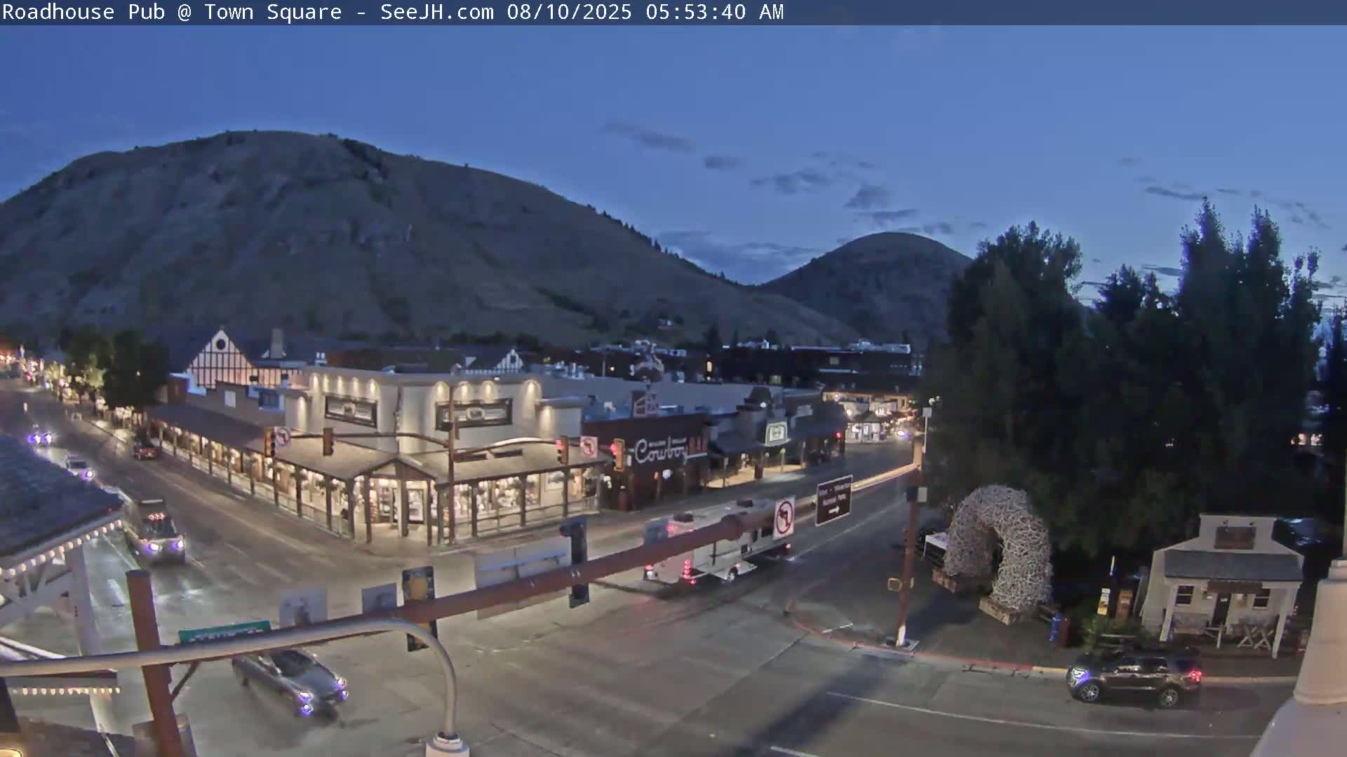 Jackson Hole, Jackson Town Intersection West View Live Cam - Jackson, Teton, Wyoming, USA