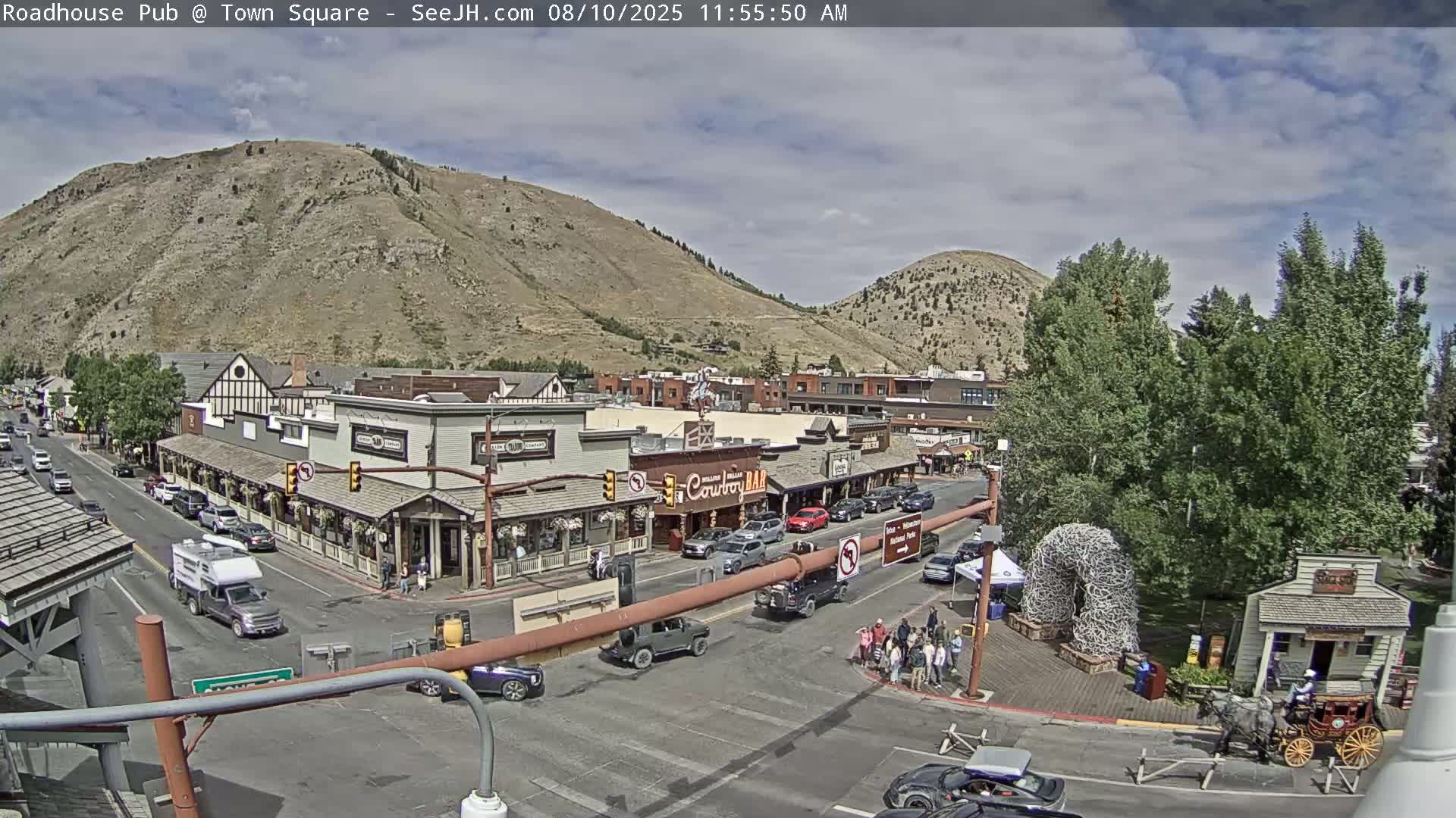 Jackson Hole, Jackson Town Intersection West View Live Cam - Jackson, Teton, Wyoming, USA