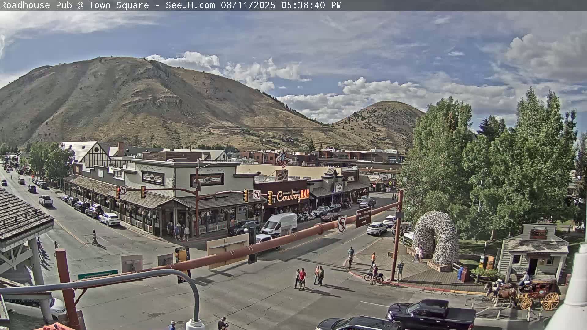 Jackson Hole, Jackson Town Intersection West View Live Cam - Jackson, Teton, Wyoming, USA