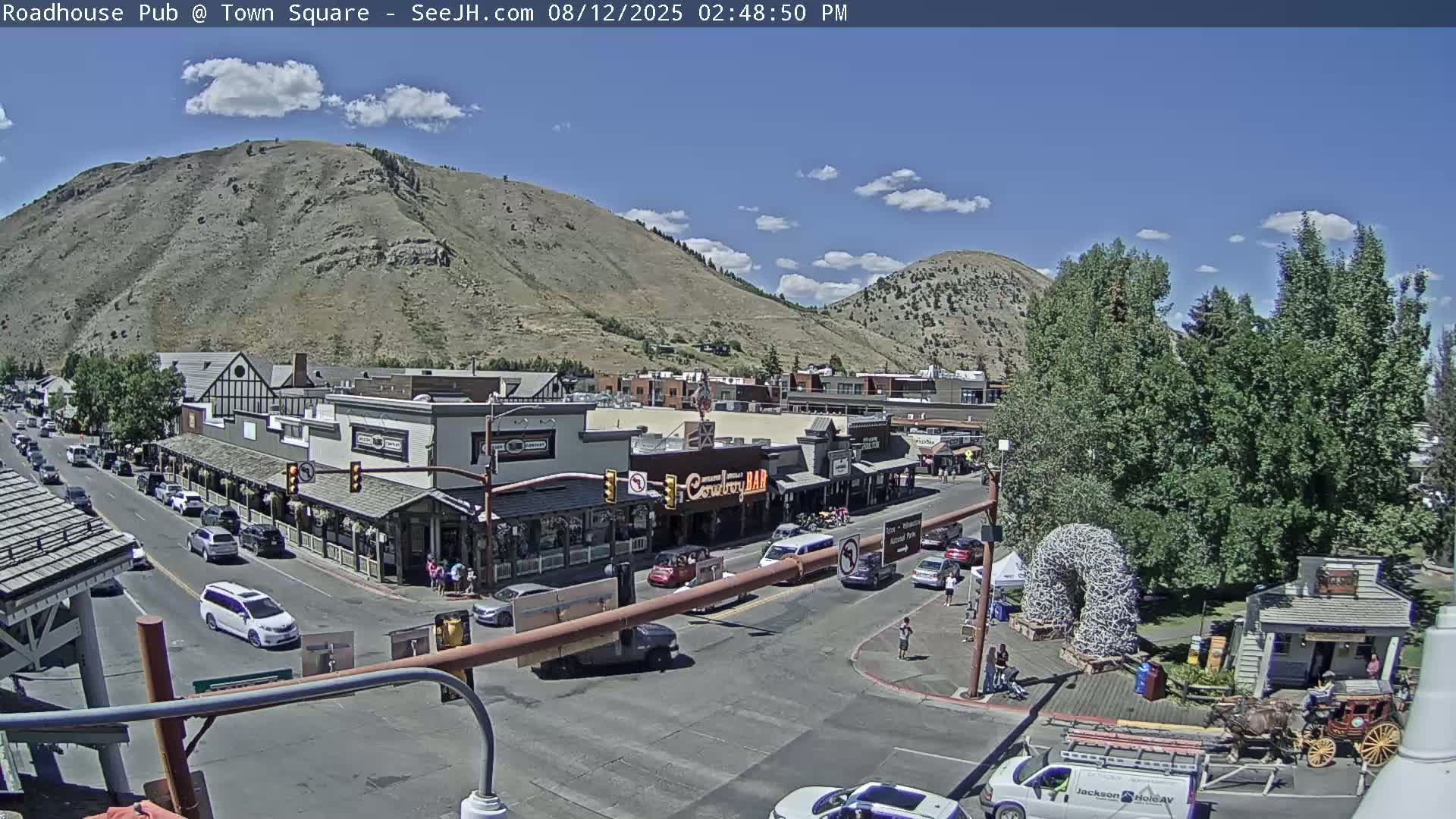 Jackson Hole, Jackson Town Intersection West View Live Cam - Jackson, Teton, Wyoming, USA