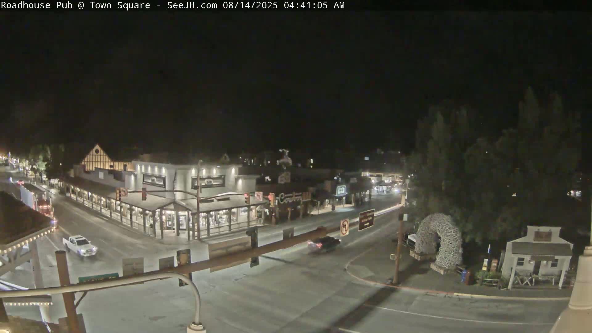 Jackson Hole, Jackson Town Intersection West View Live Cam - Jackson, Teton, Wyoming, USA