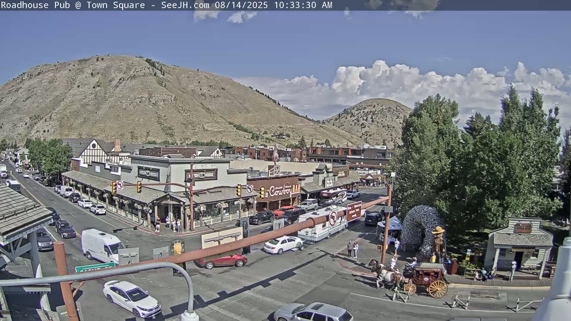 Jackson Hole, Jackson Town Intersection West View Live Cam - Jackson, Teton, Wyoming, USA