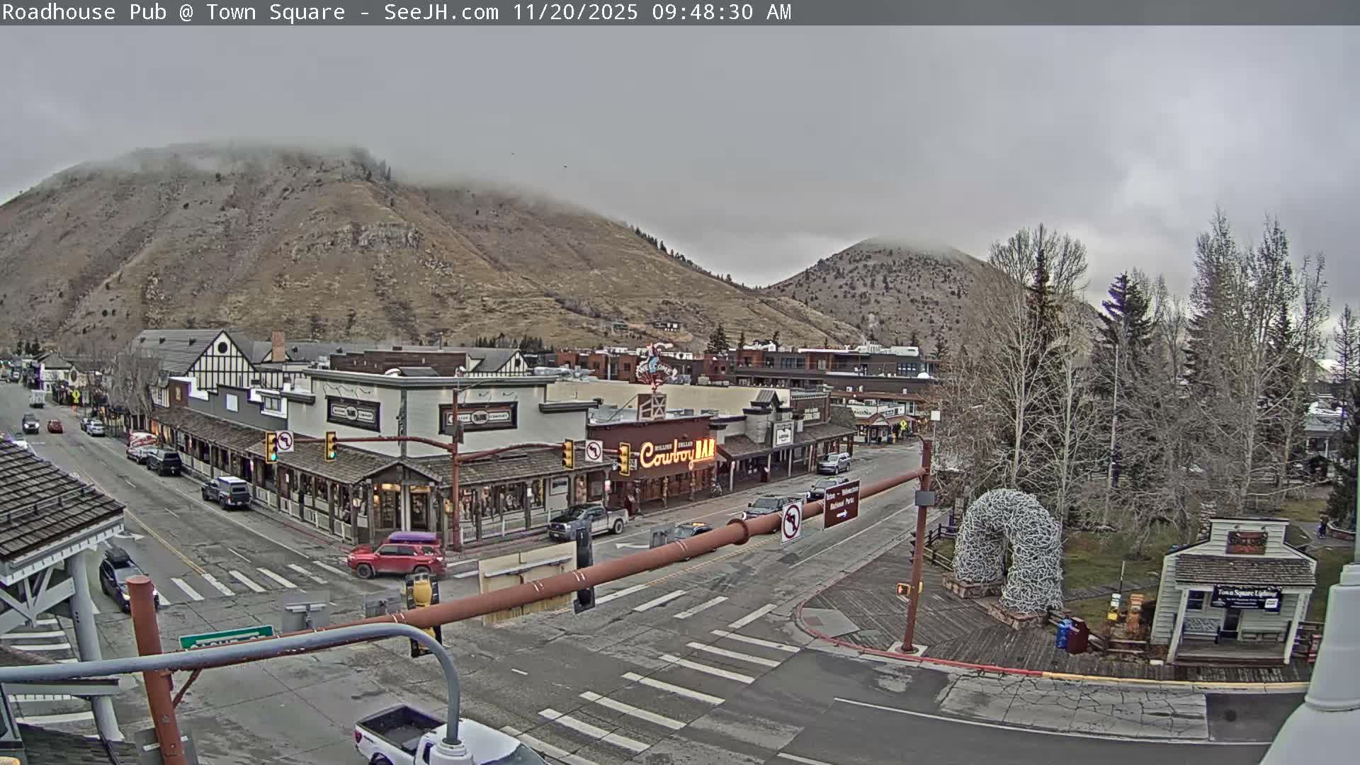 Jackson Hole, Jackson Town Intersection West View Live Cam - Jackson, Teton, Wyoming, USA