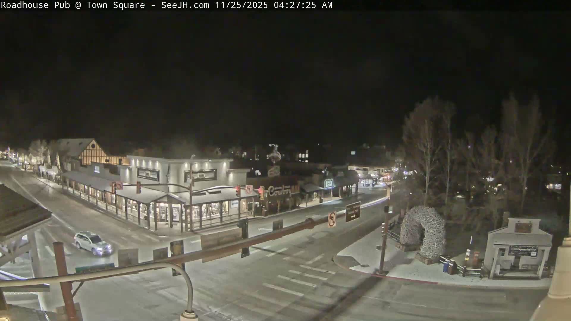 Jackson Hole, Jackson Town Intersection West View Live Cam - Jackson, Teton, Wyoming, USA