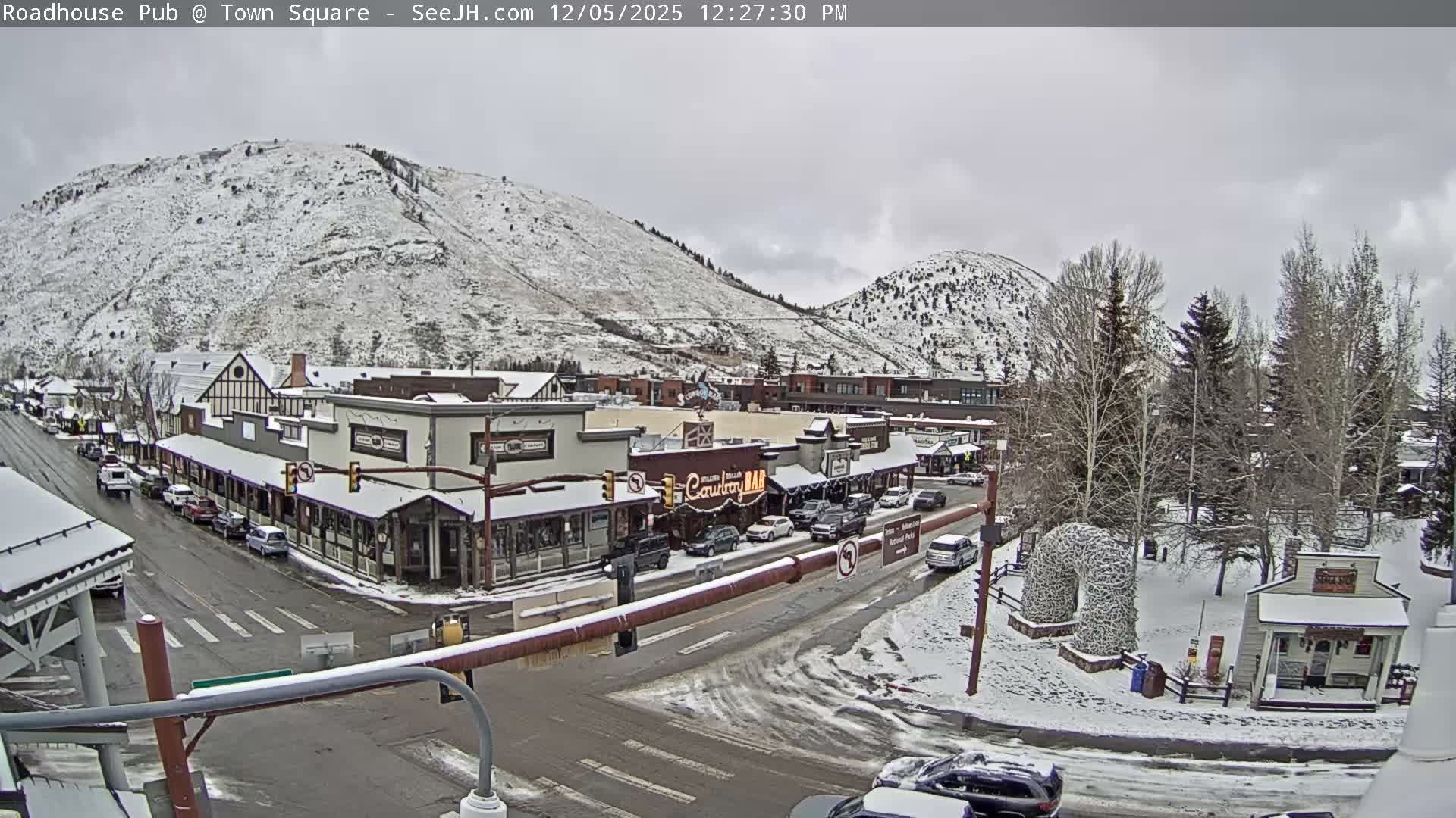 Jackson Hole, Jackson Town Intersection West View Live Cam - Jackson, Teton, Wyoming, USA