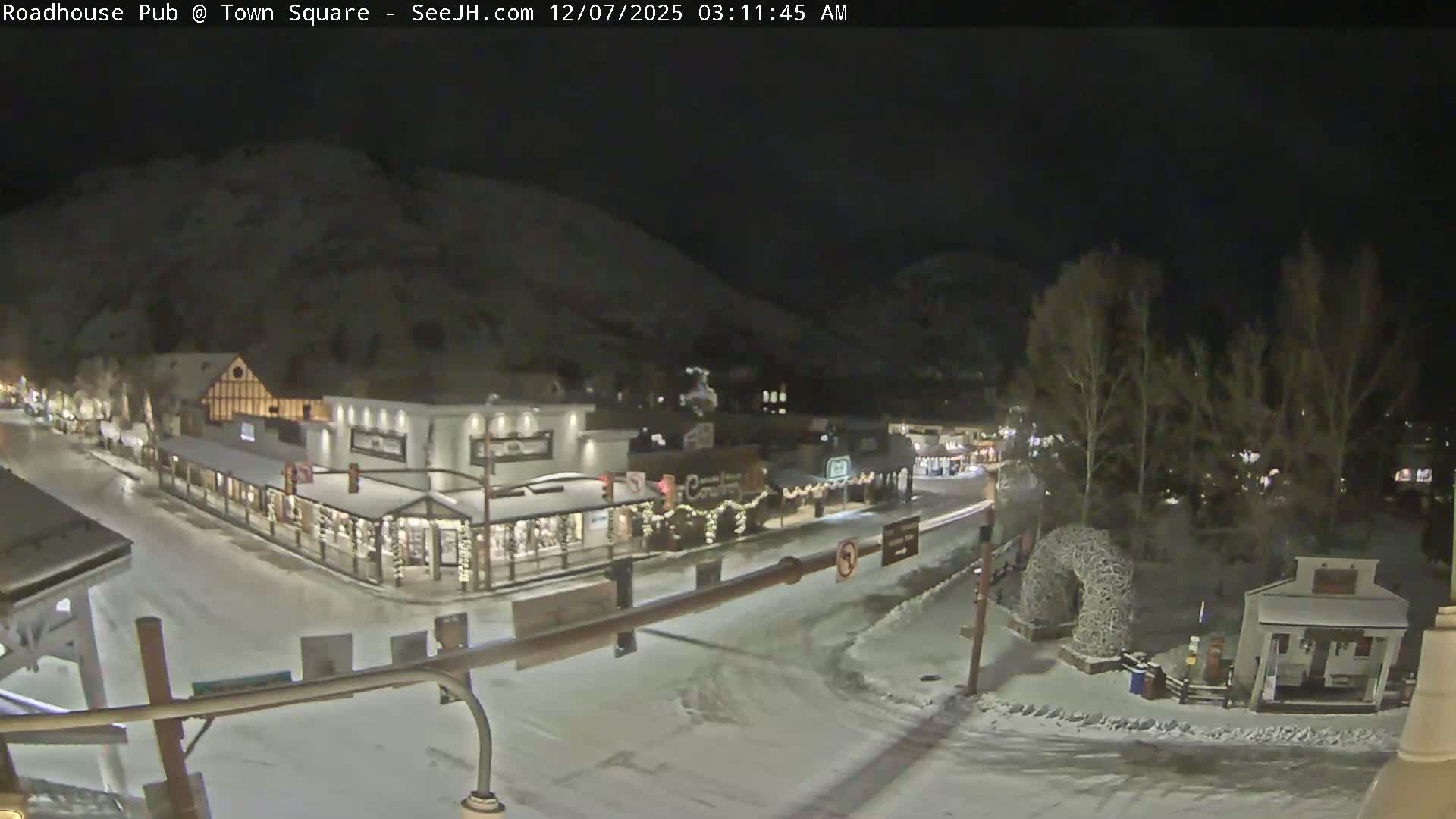 Jackson Hole, Jackson Town Intersection West View Live Cam - Jackson, Teton, Wyoming, USA