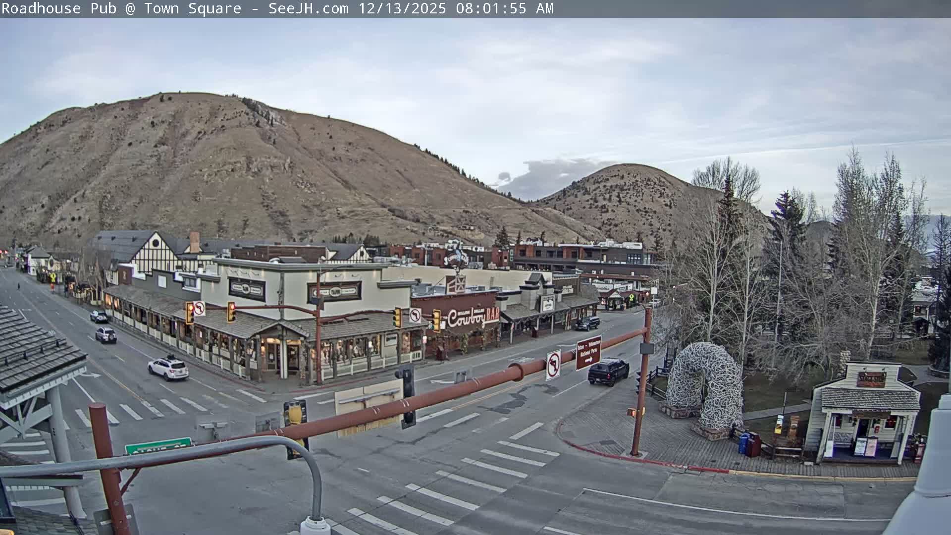 Jackson Hole, Jackson Town Intersection West View Live Cam - Jackson, Teton, Wyoming, USA