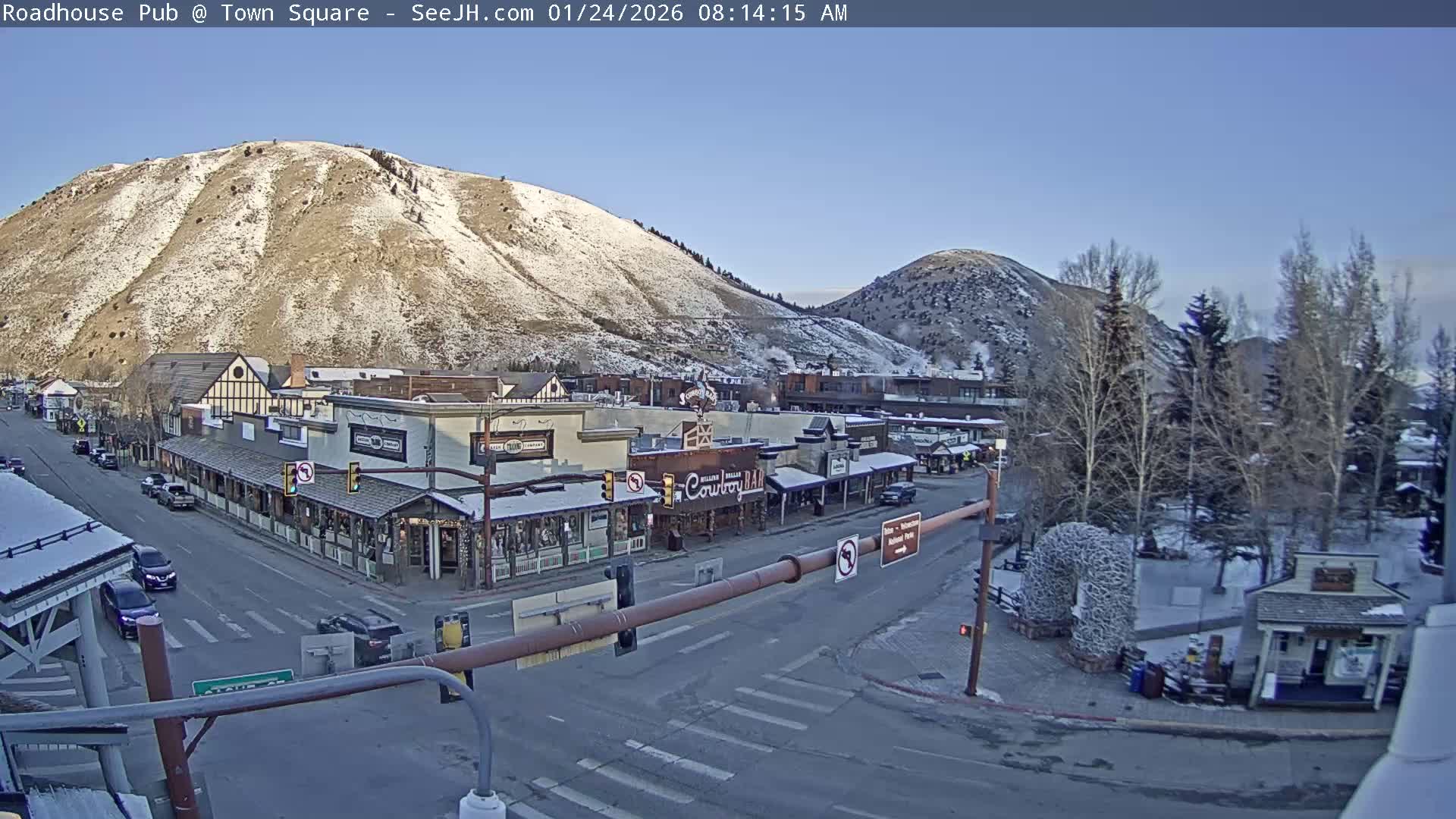 Jackson Hole, Jackson Town Intersection West View Live Cam - Jackson, Teton, Wyoming, USA