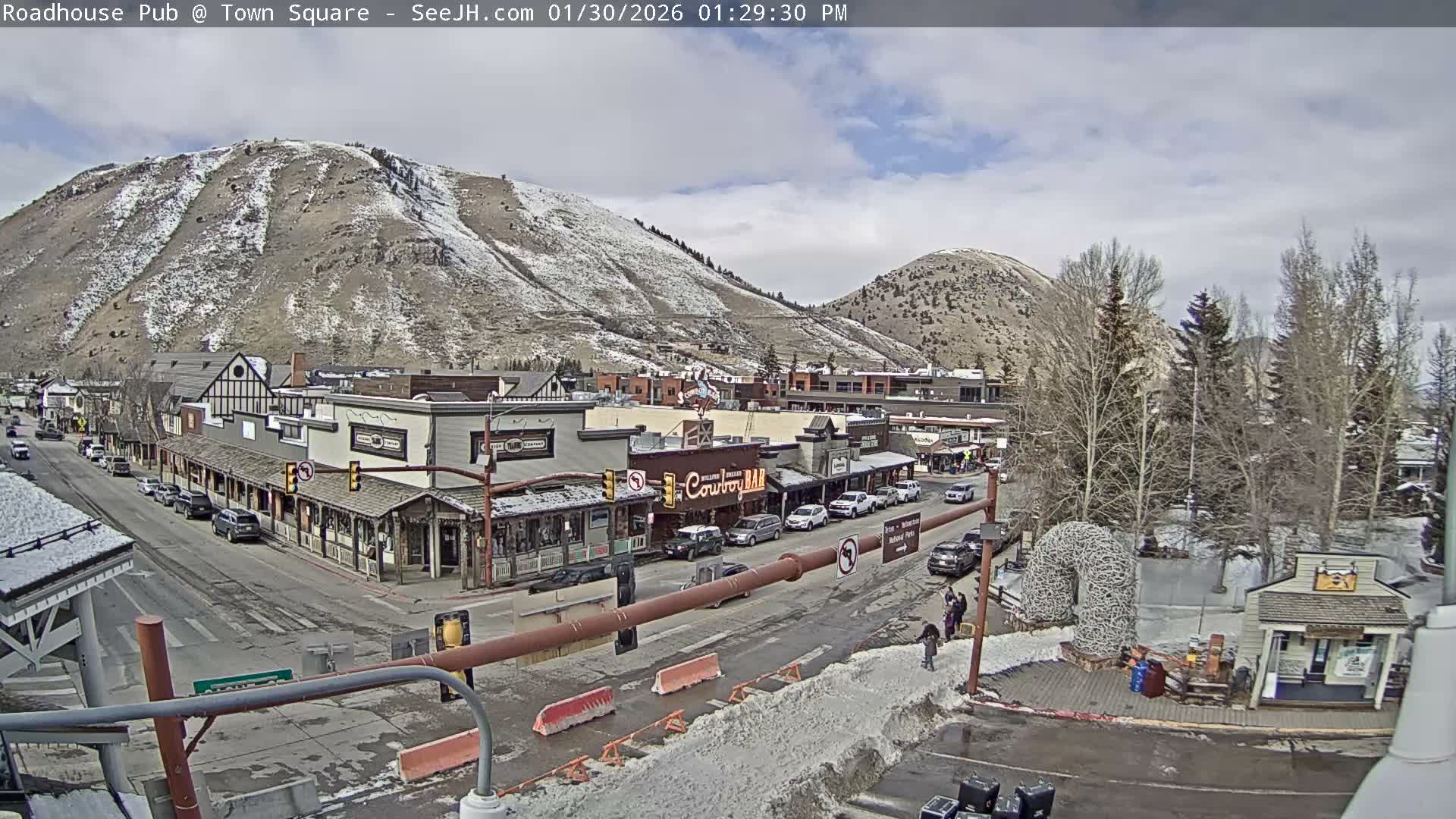Jackson Hole, Jackson Town Intersection West View Live Cam - Jackson, Teton, Wyoming, USA