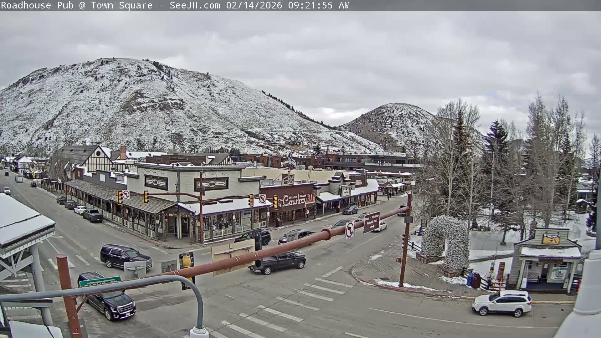 Jackson Hole, Jackson Town Intersection West View Live Cam - Jackson, Teton, Wyoming, USA