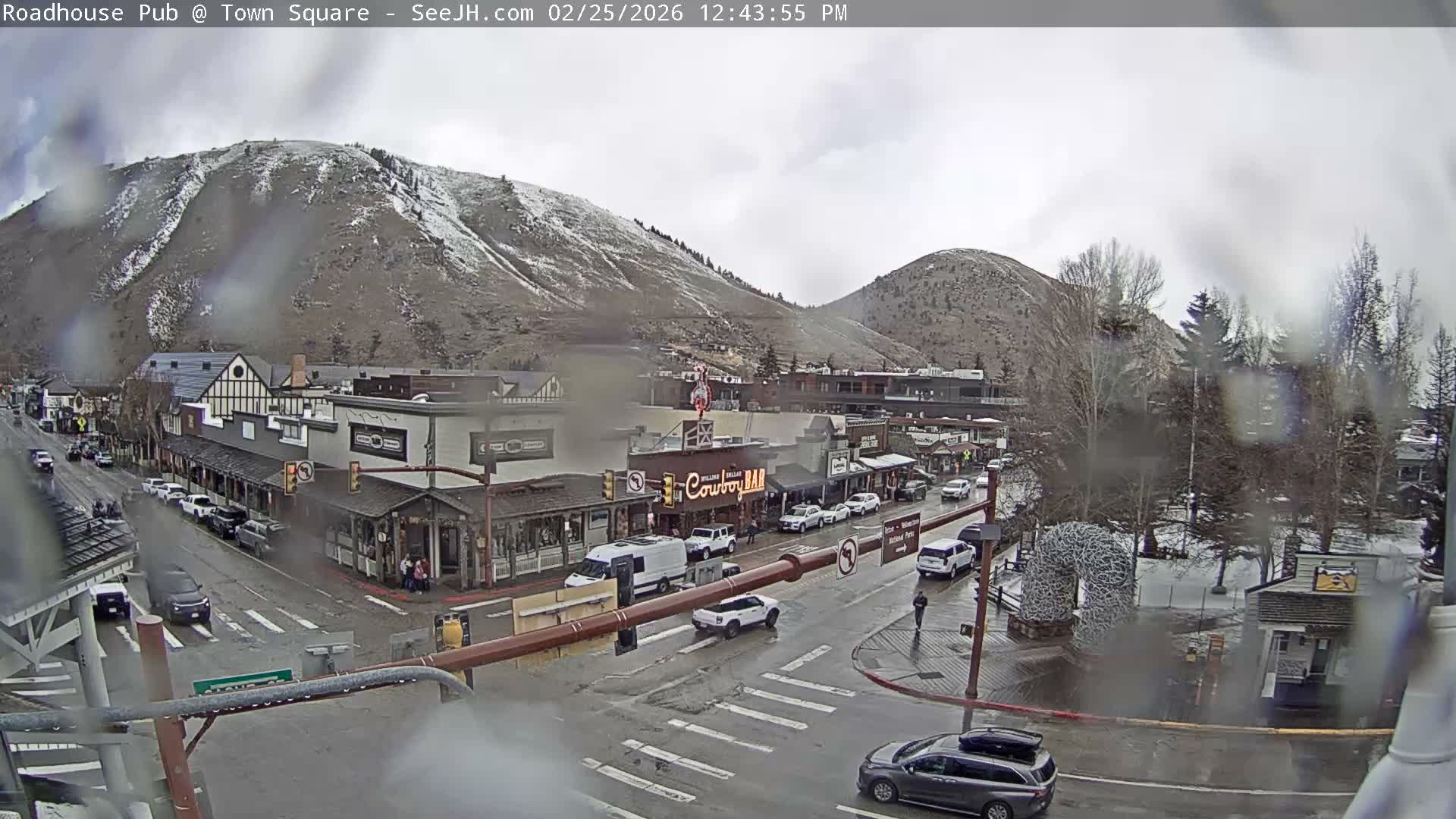 Jackson Hole, Jackson Town Intersection West View Live Cam - Jackson, Teton, Wyoming, USA