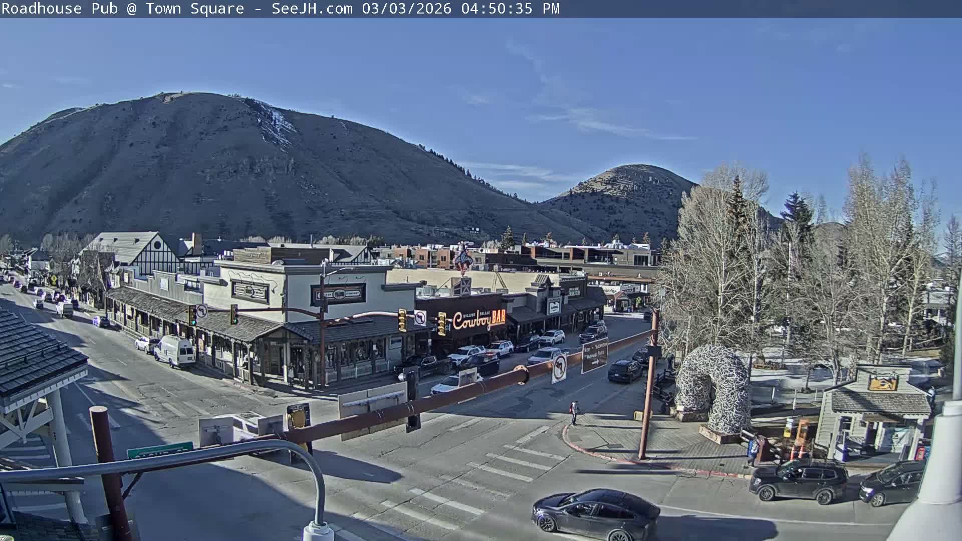 Jackson Hole, Jackson Town Intersection West View Live Cam - Jackson, Teton, Wyoming, USA