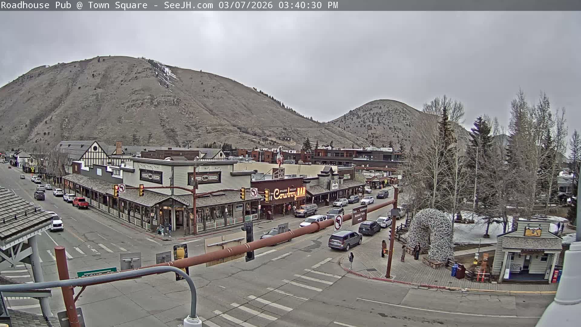 Jackson Hole, Jackson Town Intersection West View Live Cam - Jackson, Teton, Wyoming, USA