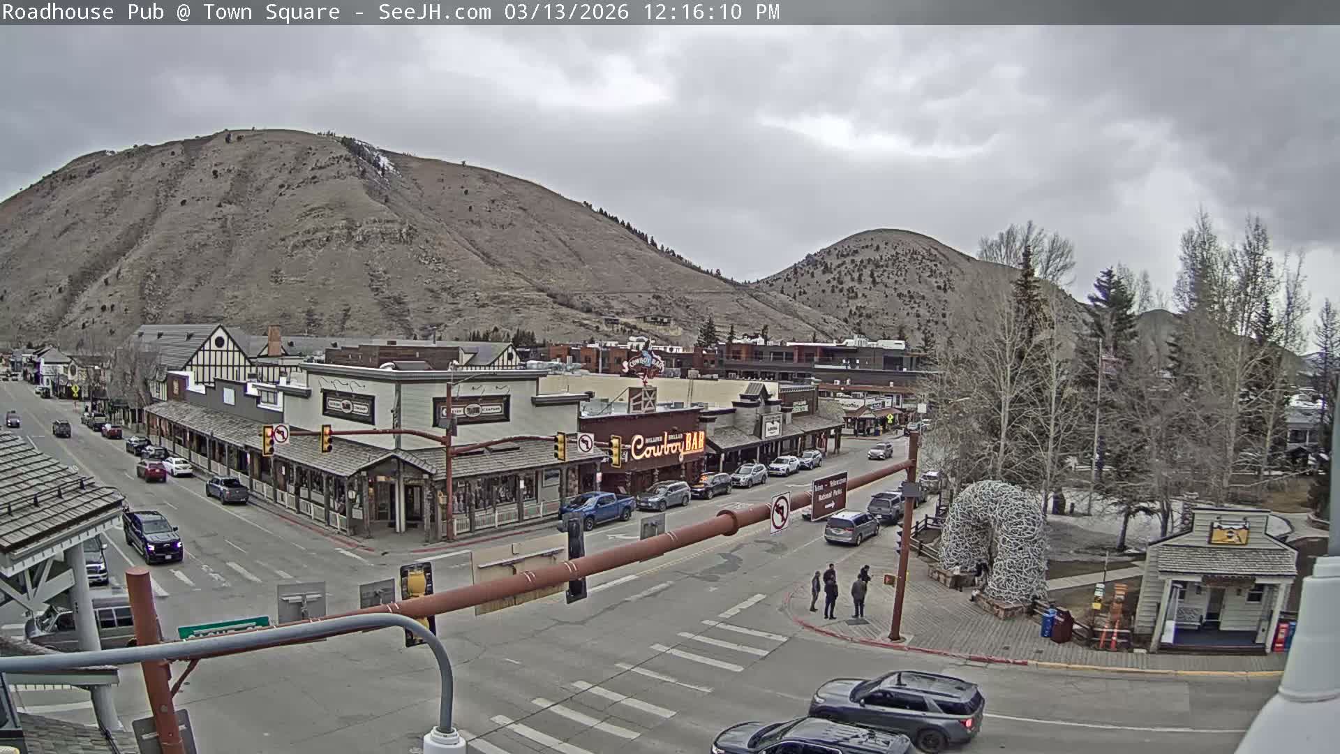Jackson Hole, Jackson Town Intersection West View Live Cam - Jackson, Teton, Wyoming, USA