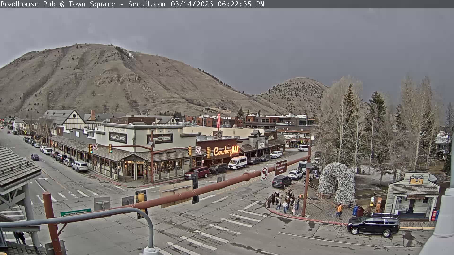 Jackson Hole, Jackson Town Intersection West View Live Cam - Jackson, Teton, Wyoming, USA