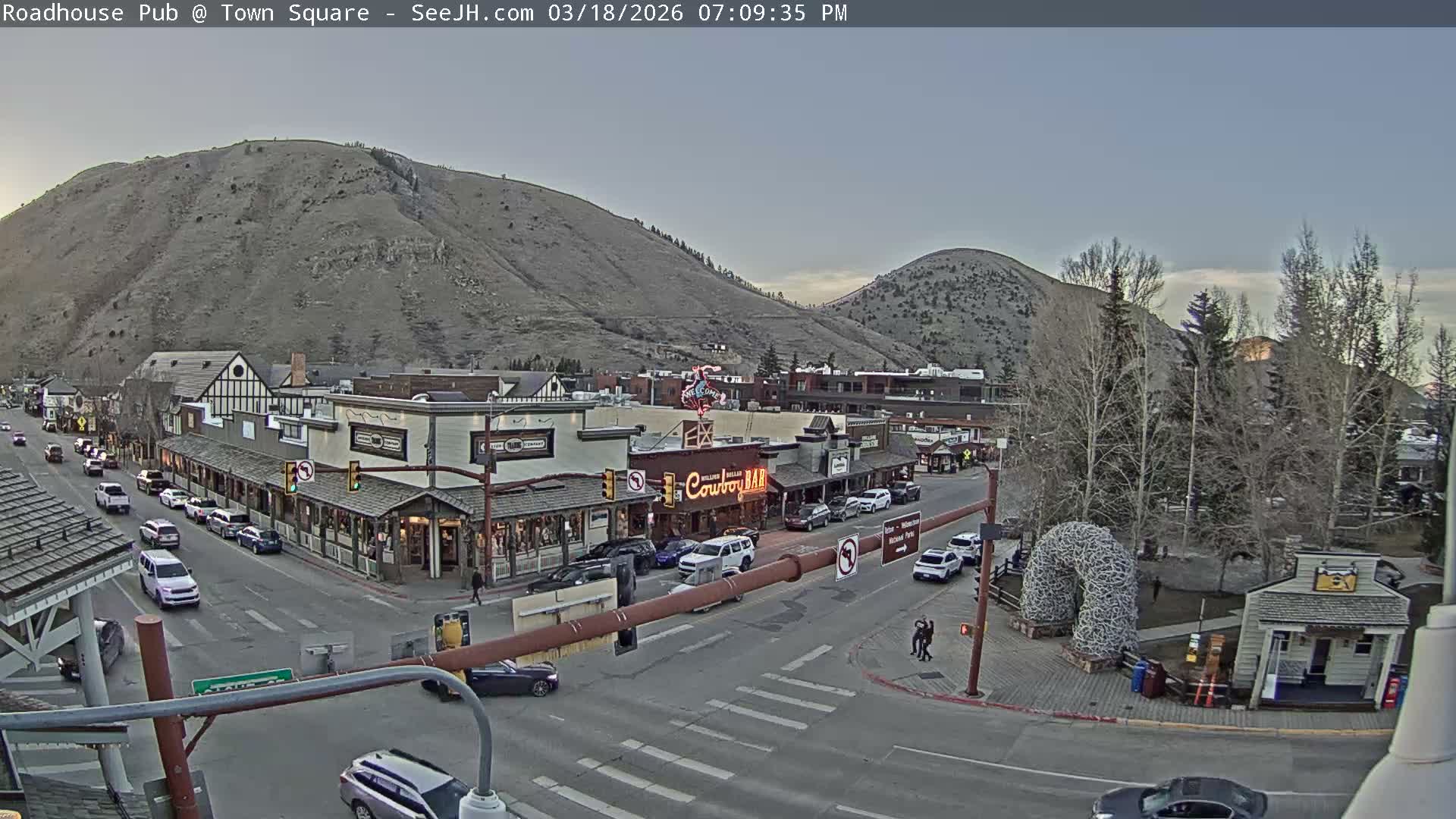 Jackson Hole, Jackson Town Intersection West View Live Cam - Jackson, Teton, Wyoming, USA