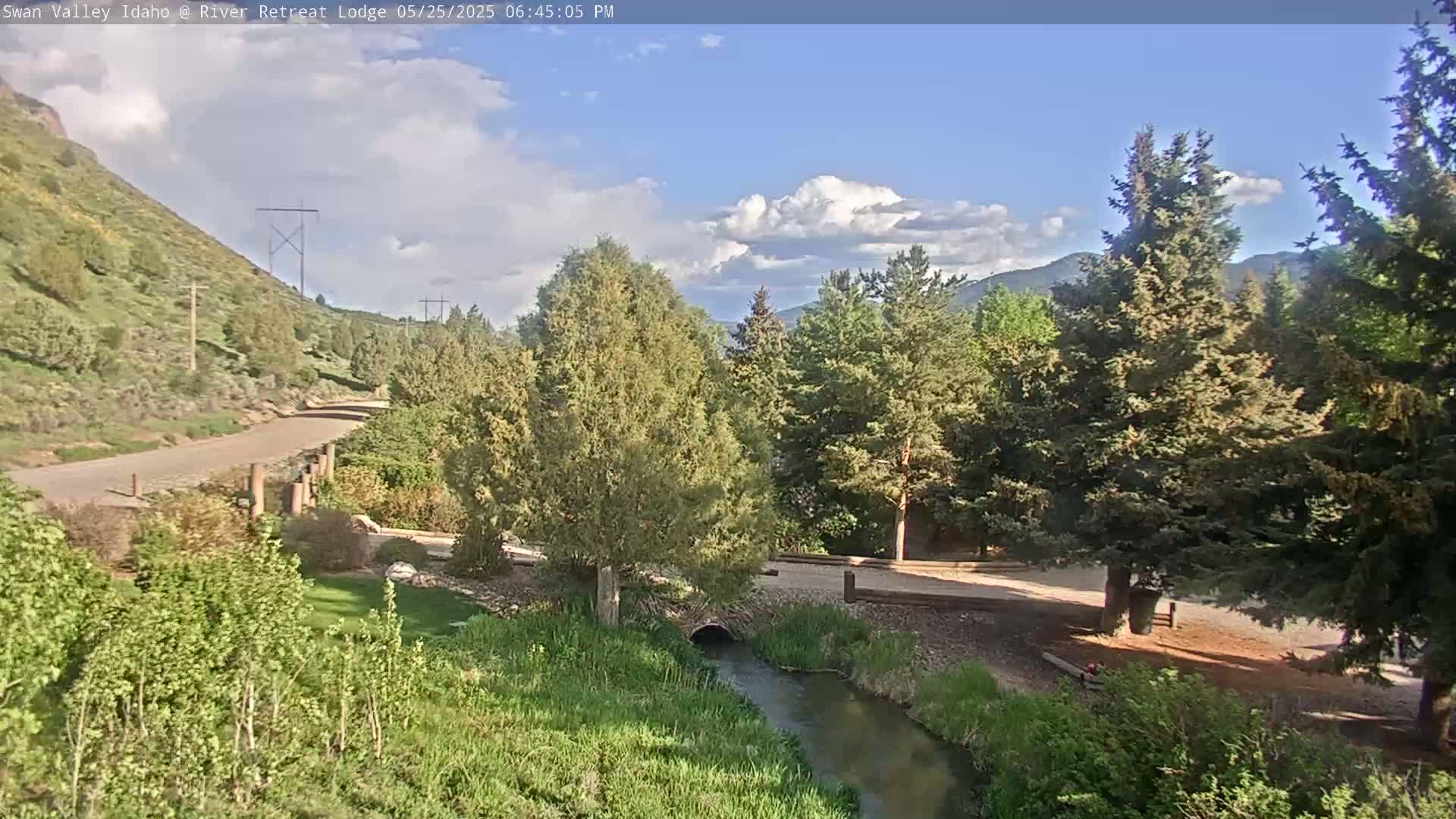 Swan Valley , River Retreat Lodge Live Cam - Irwin, Bonneville, Idaho, USA