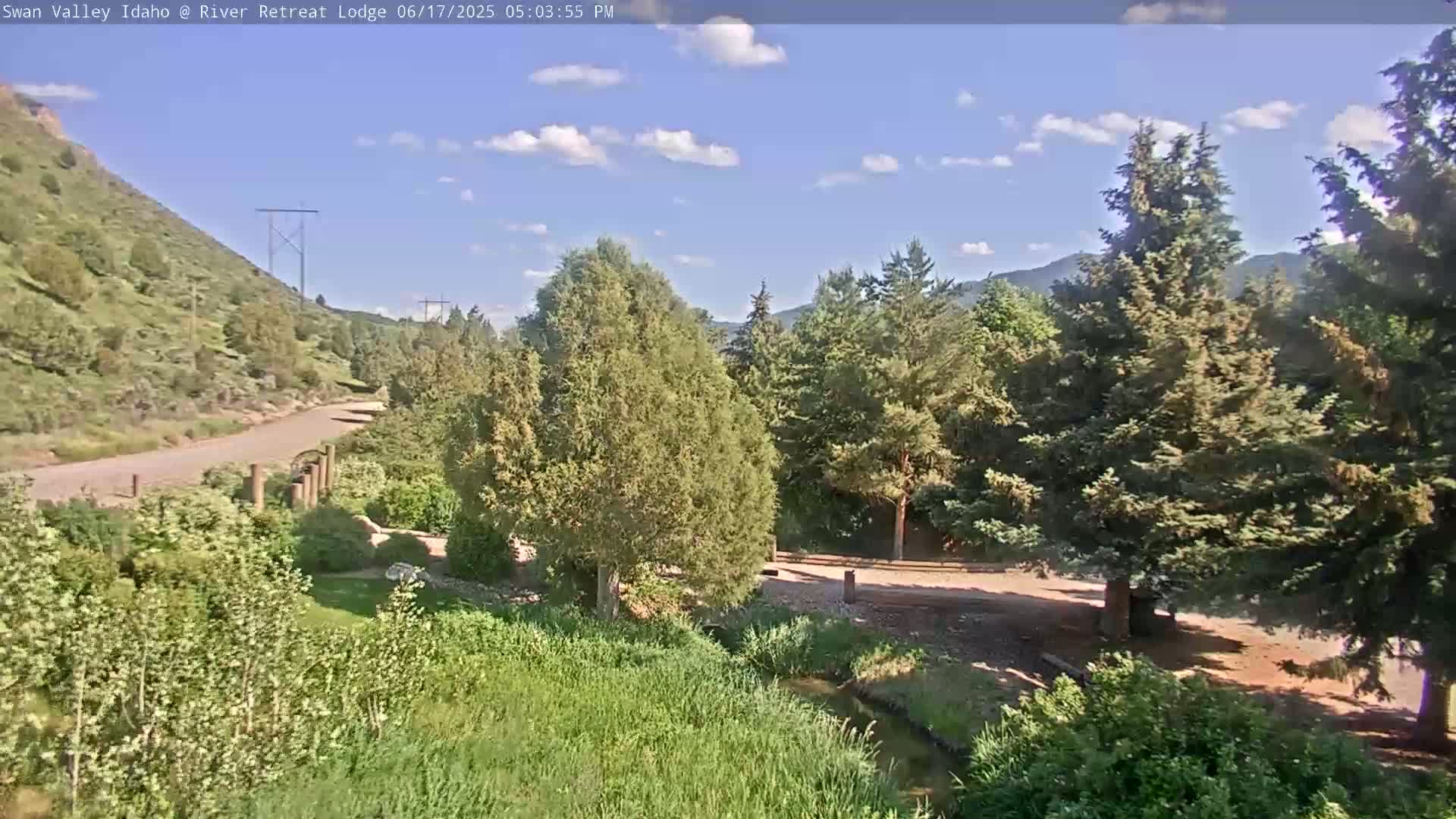 Swan Valley , River Retreat Lodge Live Cam - Irwin, Bonneville, Idaho, USA