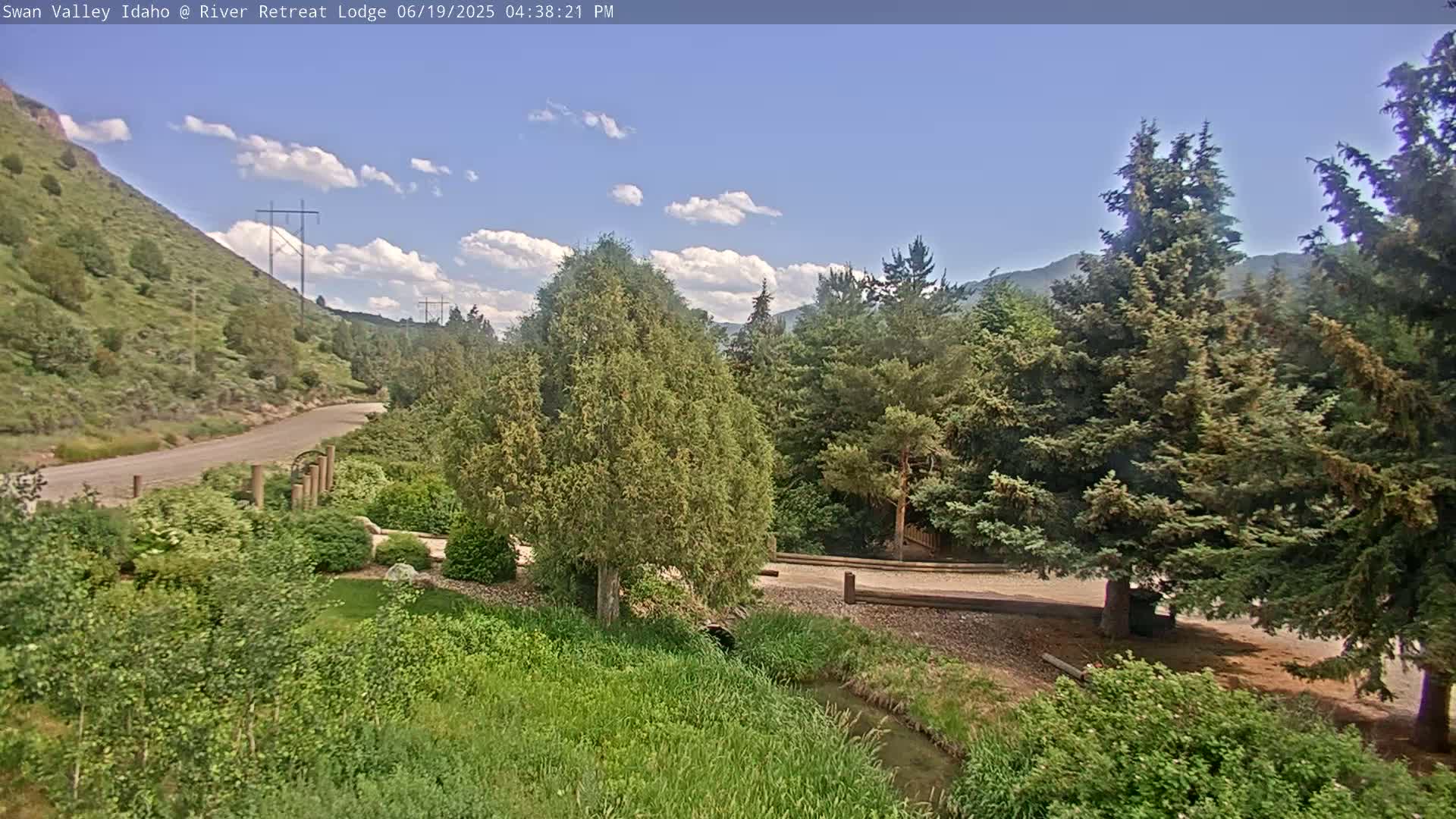 Swan Valley , River Retreat Lodge Live Cam - Irwin, Bonneville, Idaho, USA