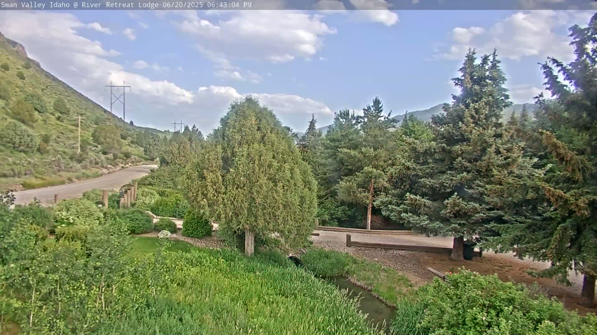 Swan Valley , River Retreat Lodge Live Cam - Irwin, Bonneville, Idaho, USA