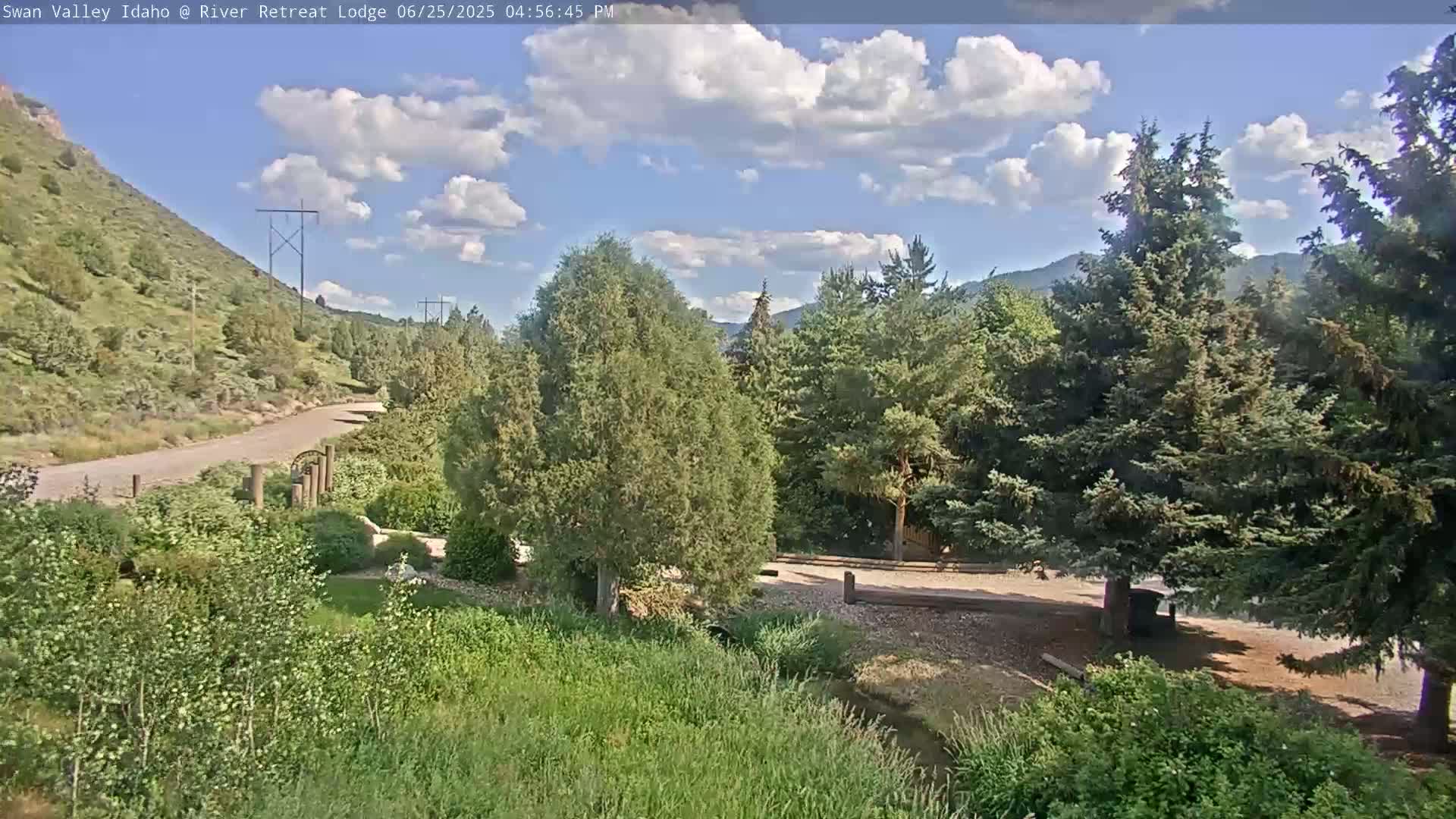 Swan Valley , River Retreat Lodge Live Cam - Irwin, Bonneville, Idaho, USA