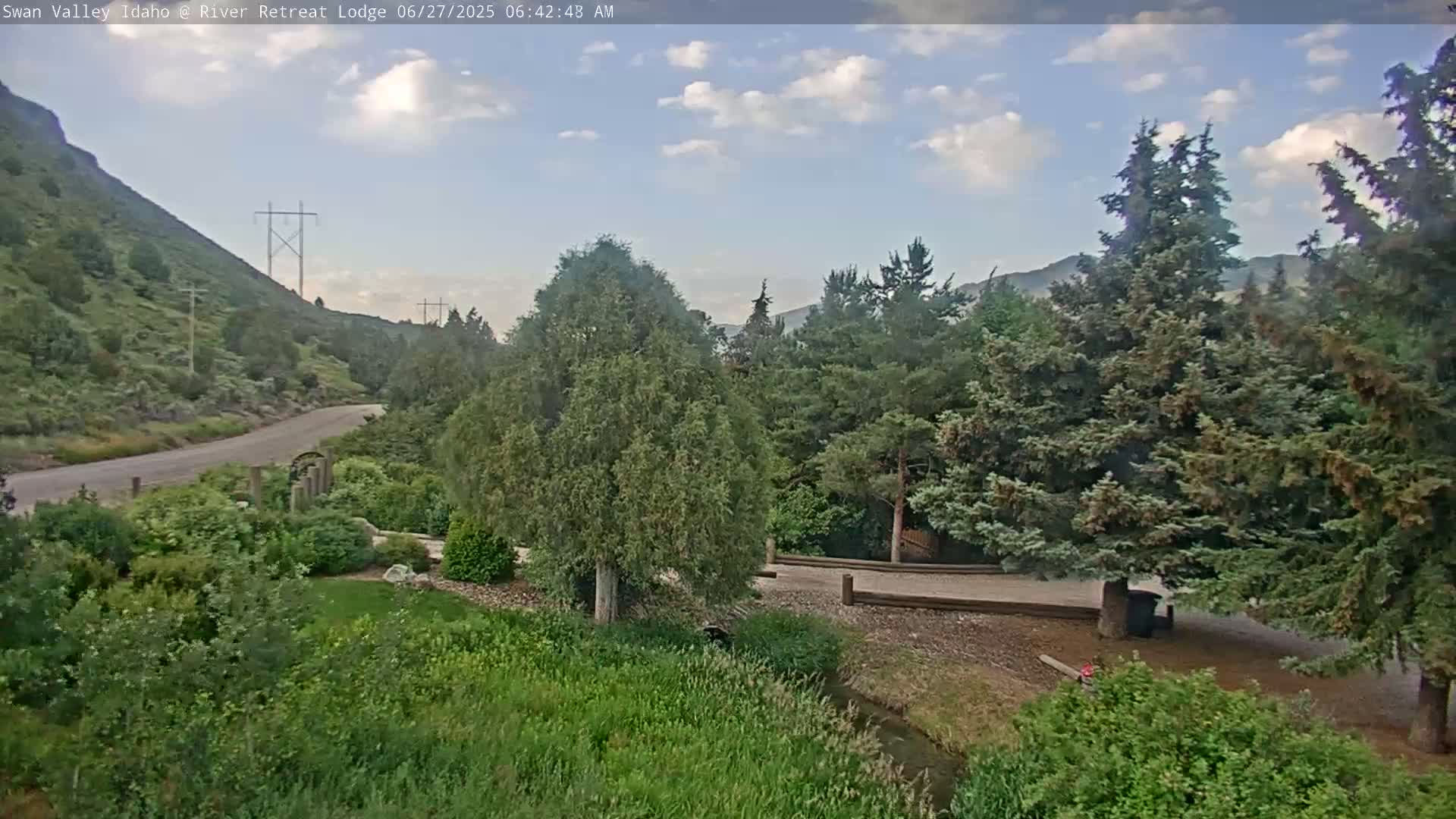 Swan Valley , River Retreat Lodge Live Cam - Irwin, Bonneville, Idaho, USA