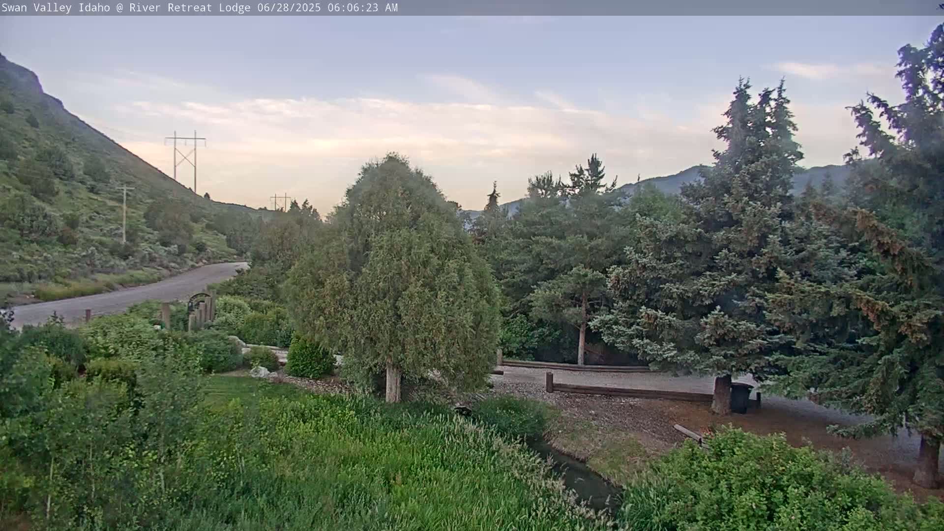 Swan Valley , River Retreat Lodge Live Cam - Irwin, Bonneville, Idaho, USA