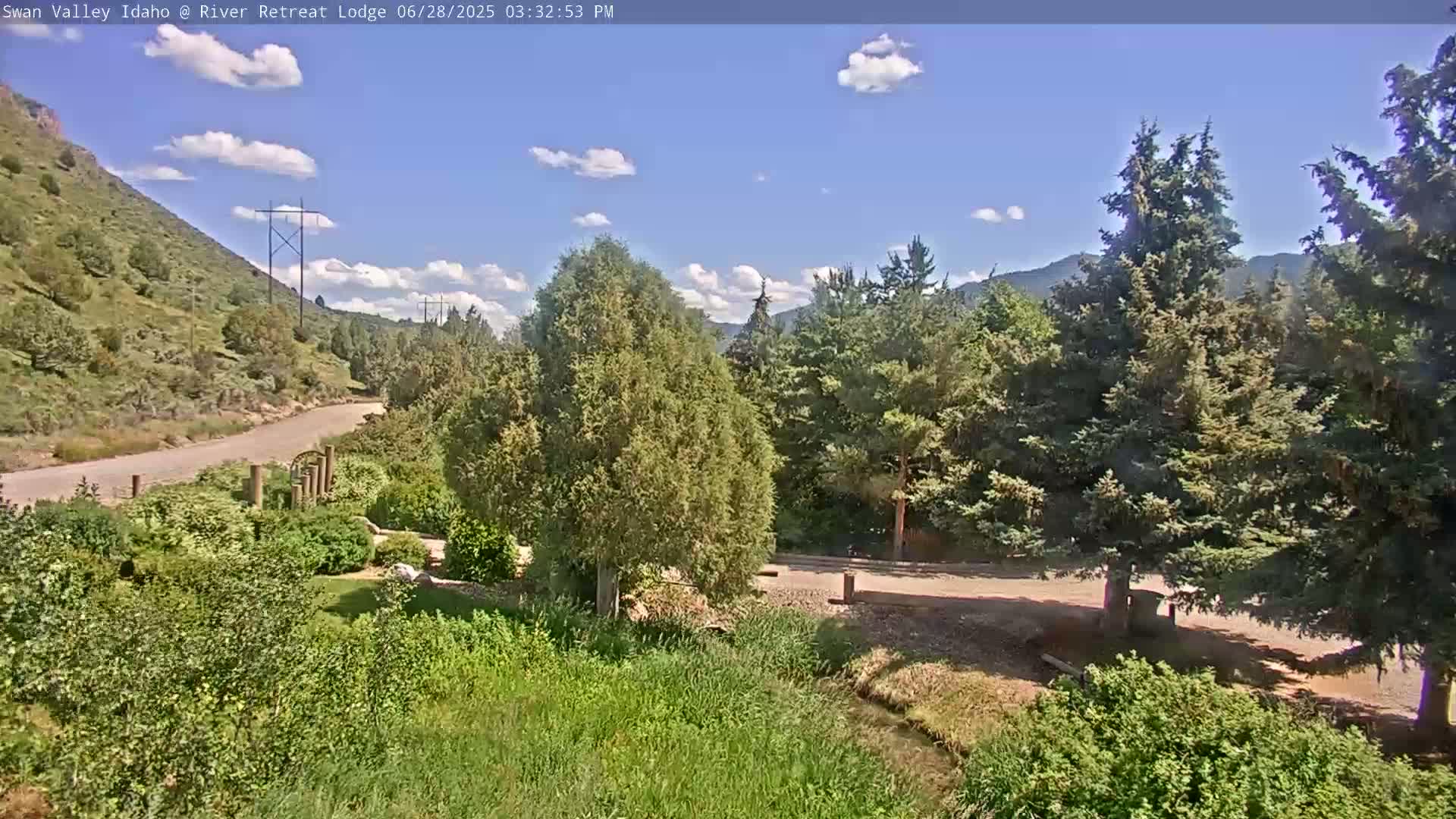 Swan Valley , River Retreat Lodge Live Cam - Irwin, Bonneville, Idaho, USA